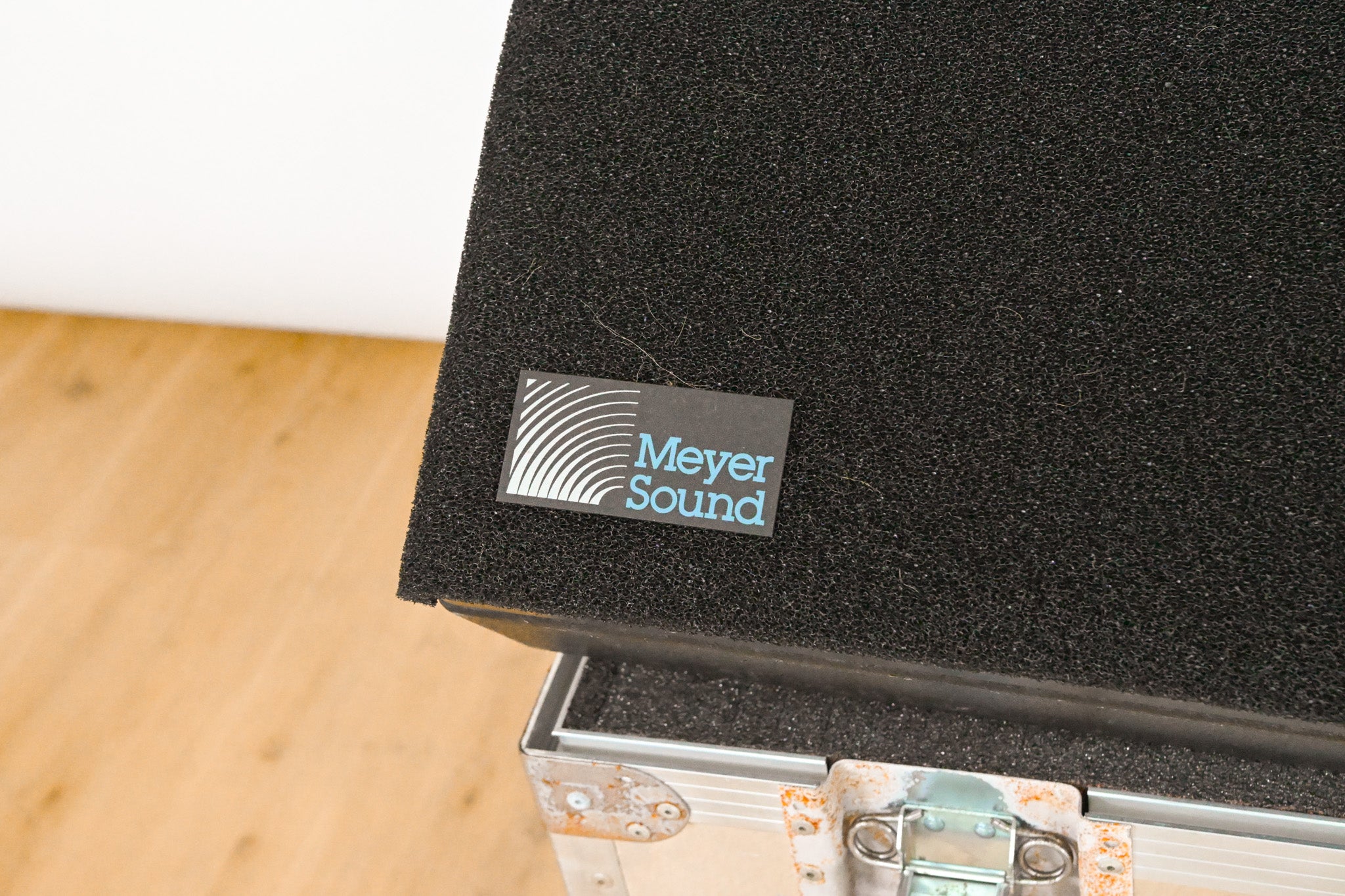 Meyer Sound UM-1P 12" Powered Stage Monitor Speaker (PAIR) w/ Road Case