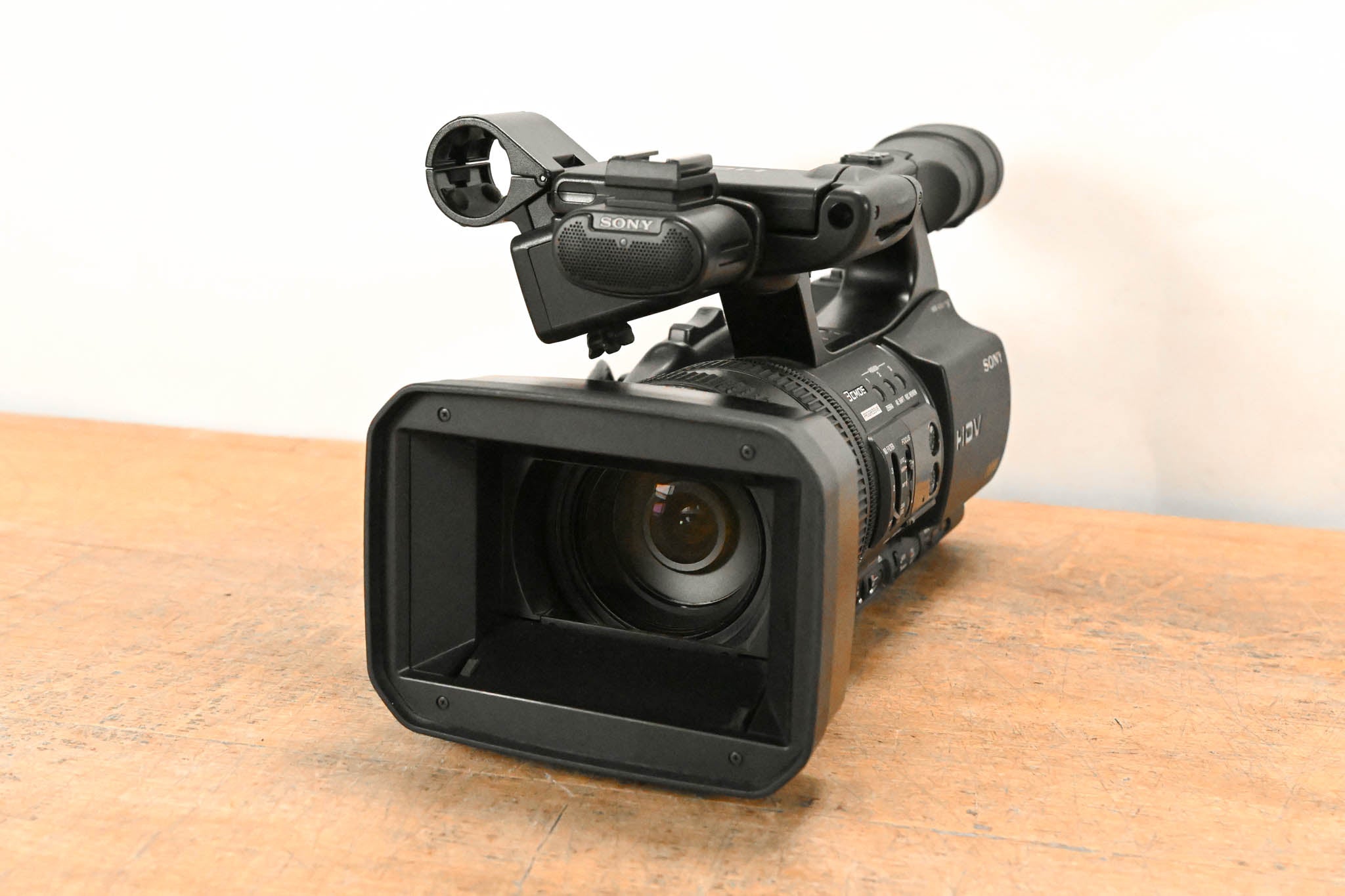Sony HVR-Z5U Professional 1/3" 3-CMOS HDV Camcorder