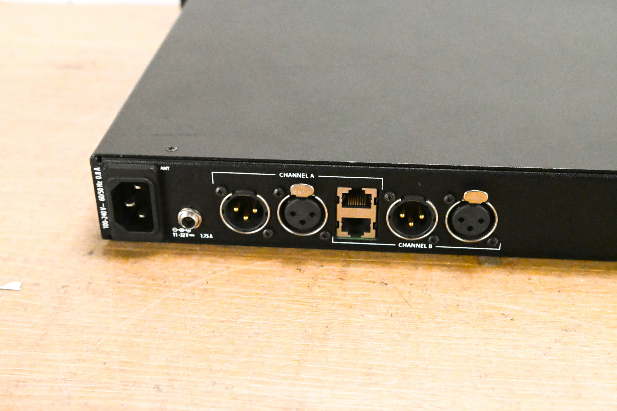 Clear-Com CM-922 Tempest 900 TMB22509INCC Wireless Intercom Base Station
