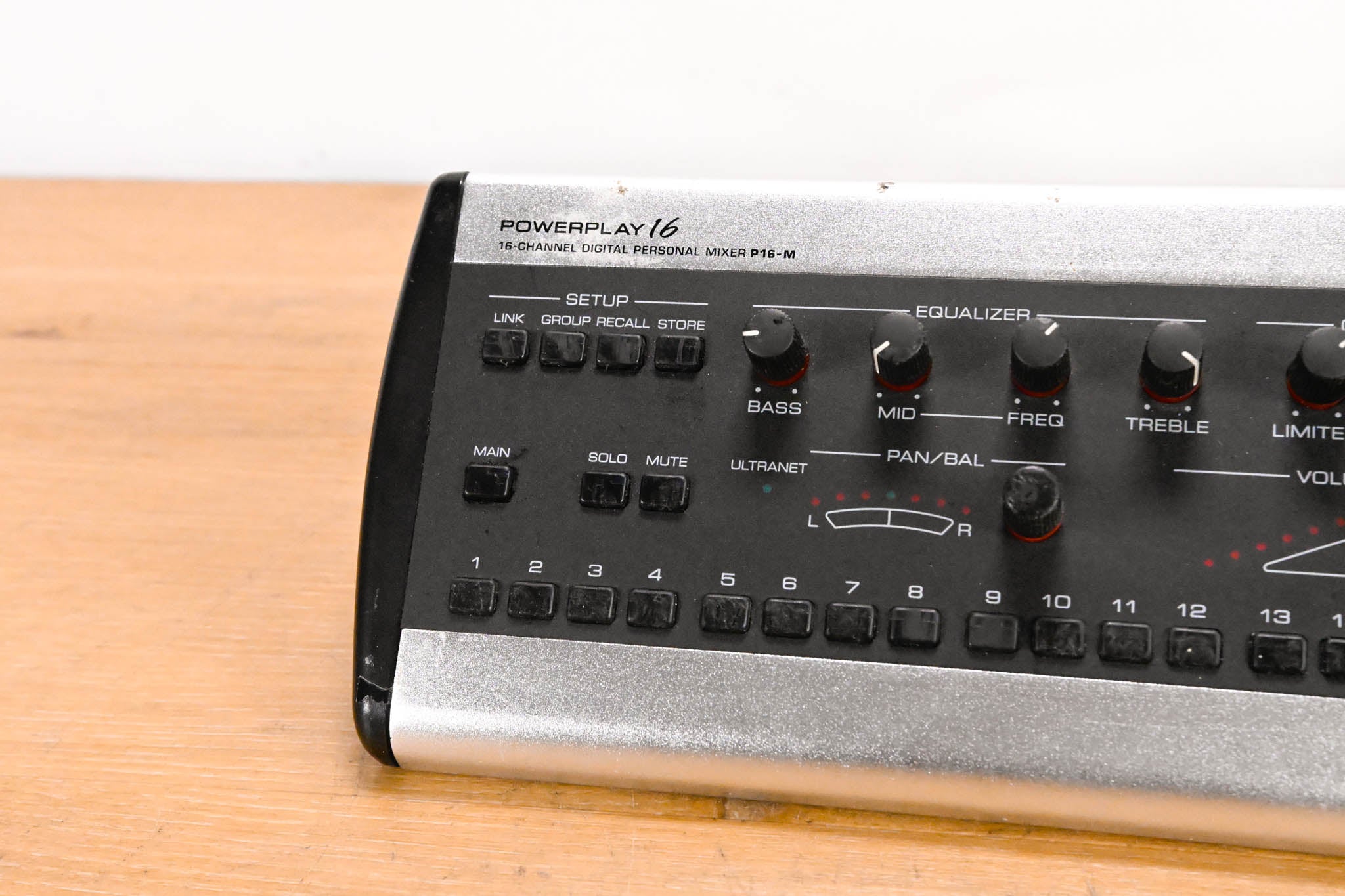 Behringer Powerplay P16-M 16-Channel Digital Personal Mixer