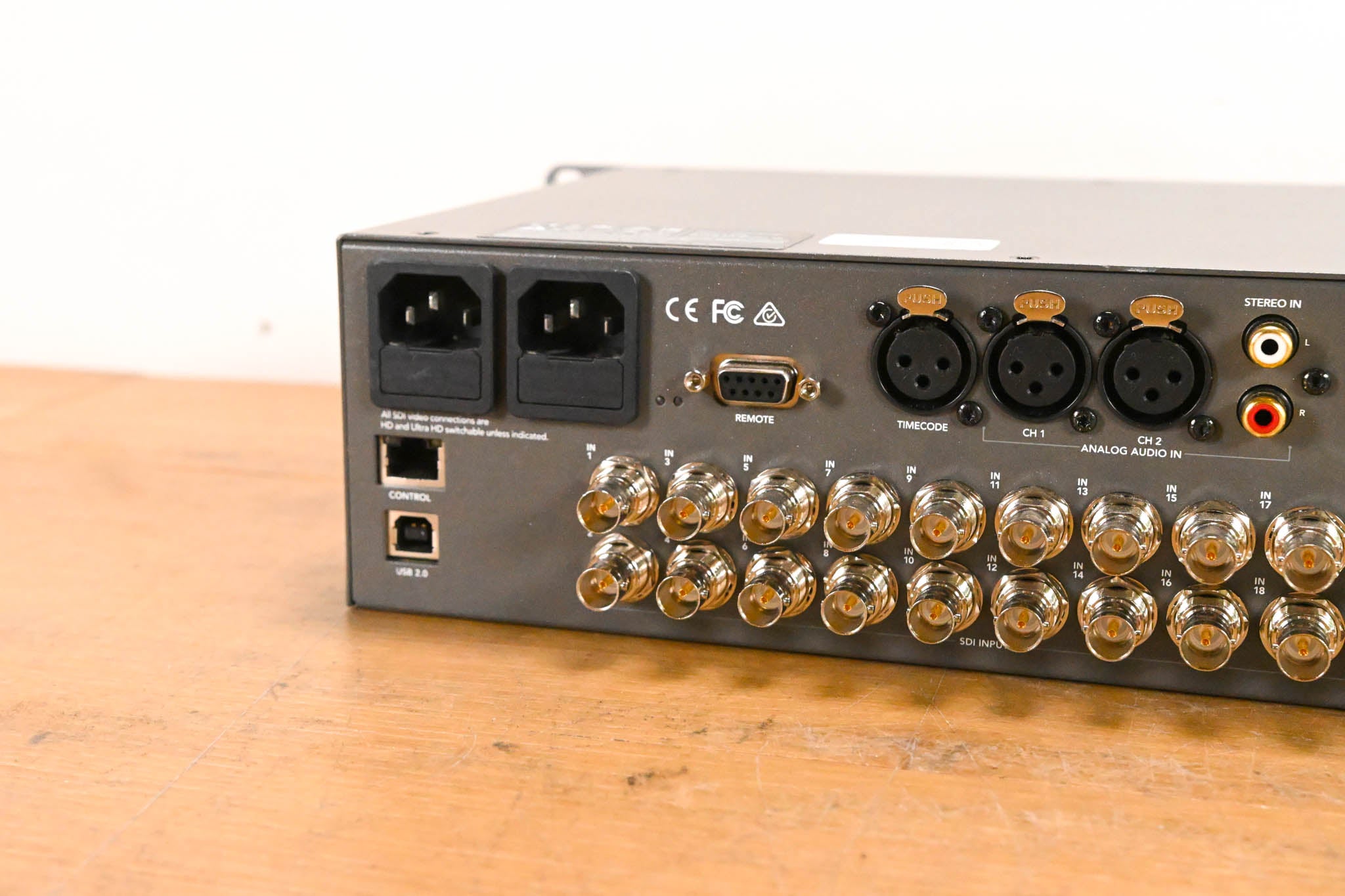 Blackmagic Design ATEM 4 M/E Broadcast Studio 4K