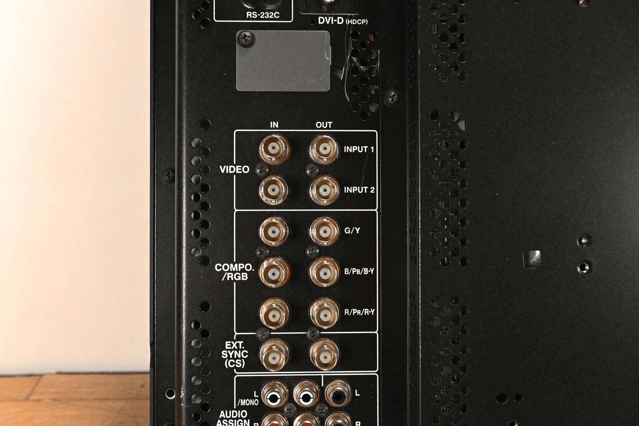 JVC DT-V20L1 20-inch HD Multi-Format Studio Monitor