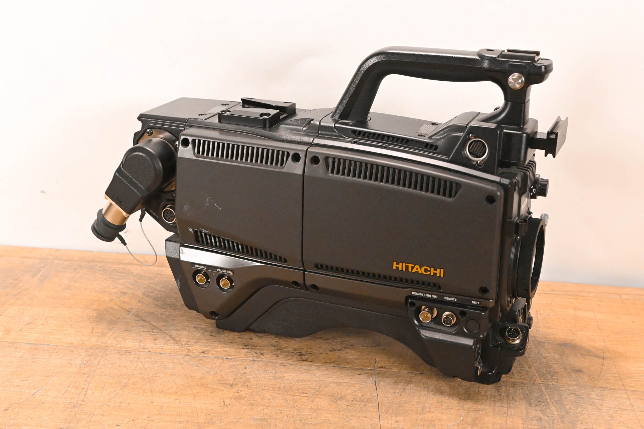 Hitachi Z-HD5000 HDTV Camera with CA-HF1000 Camera Adaptor