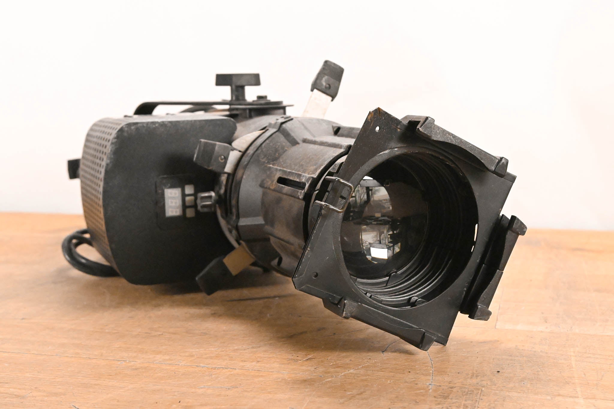 ETC Source Four 750 26 Degree Leko w/OceanOptics SeaChanger Color Engine