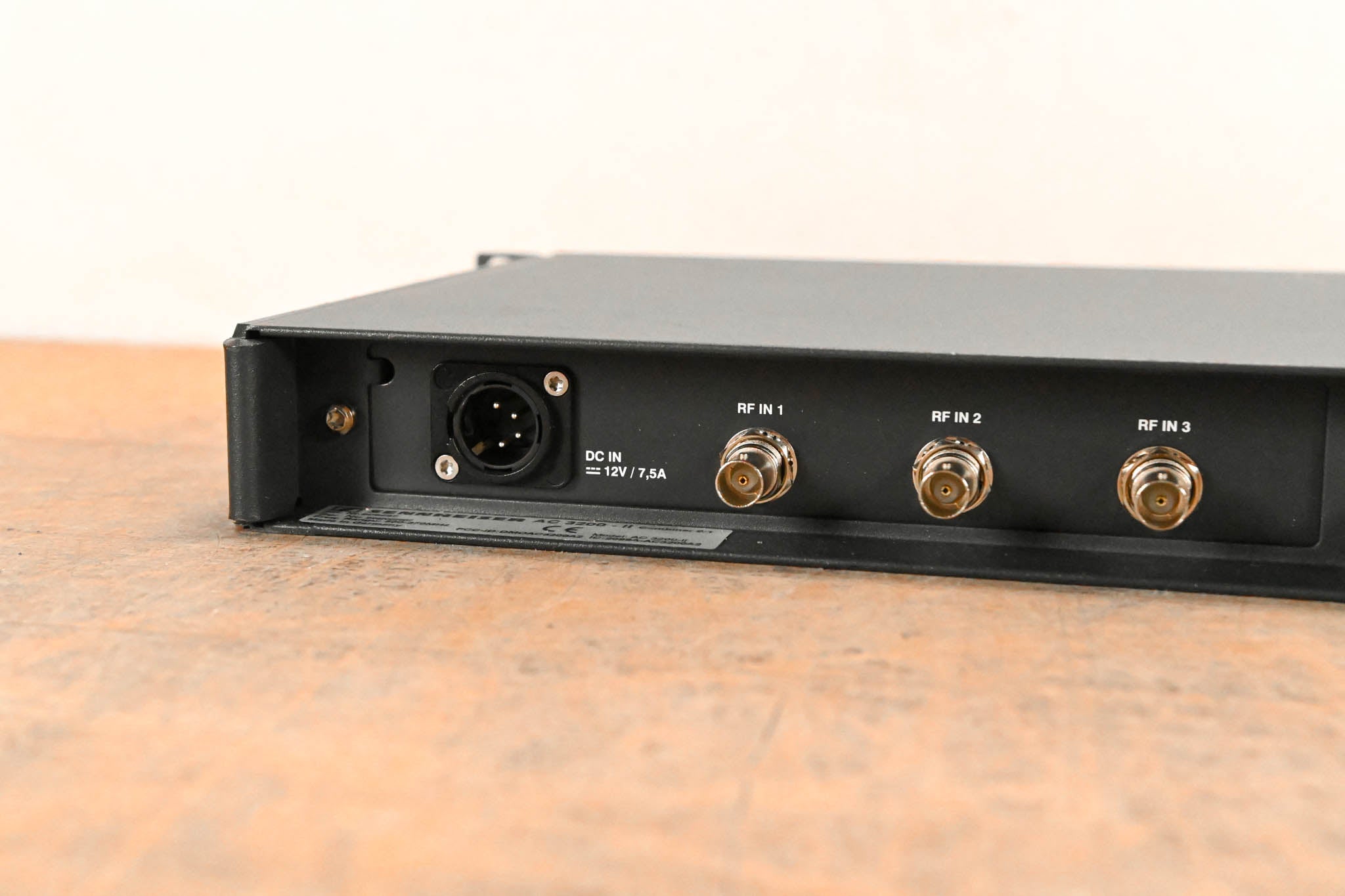 Sennheiser AC 3200-II Active 8-Channel Antenna Combiner NO POWER SUPPLY