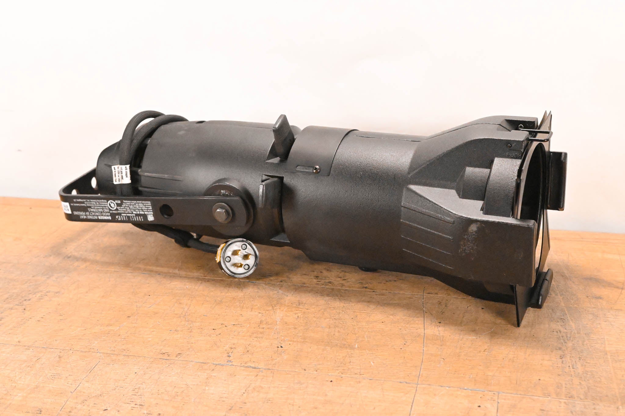 ETC Source Four Jr 25-50 Degree Zoom 575 Ellipsoidal Light
