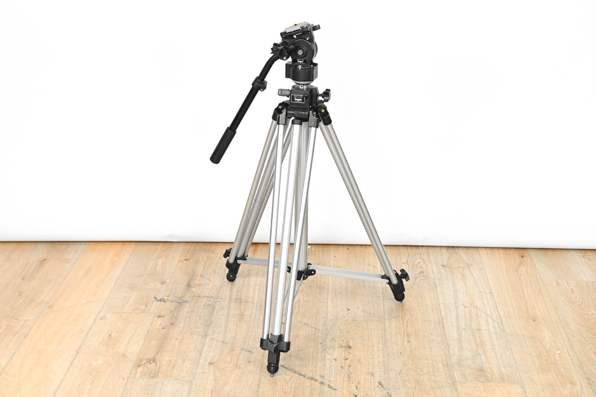 Manfrotto/Bogen 3046 Video Tripod with 3063 Fluid Head