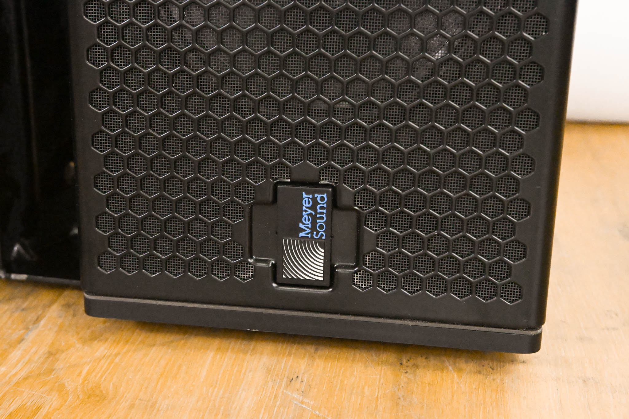 Meyer Sound UPJunior UltraCompact VariO Loudspeaker (PAIR)