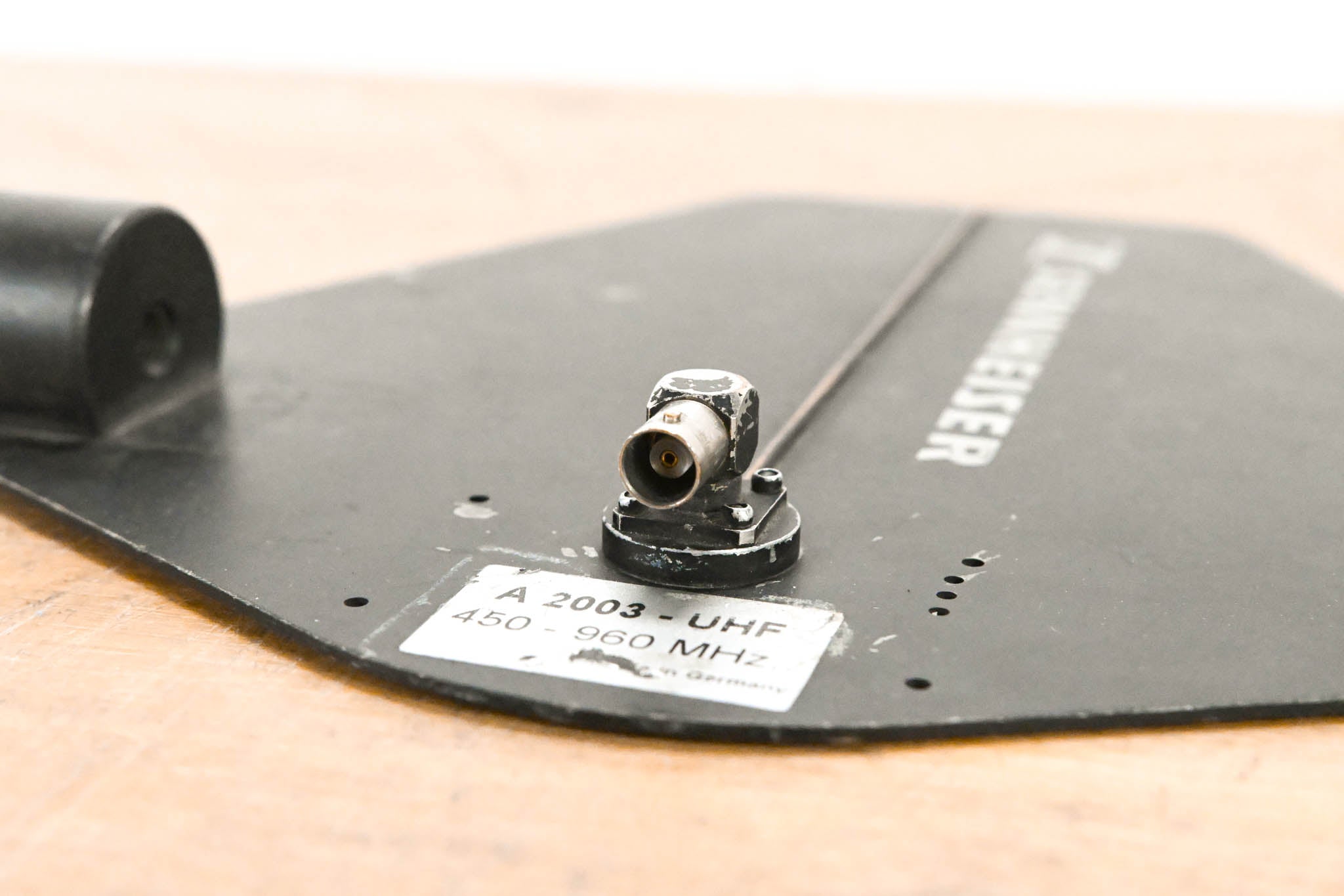 Sennheiser A 2003-UHF Passive Directional Antenna