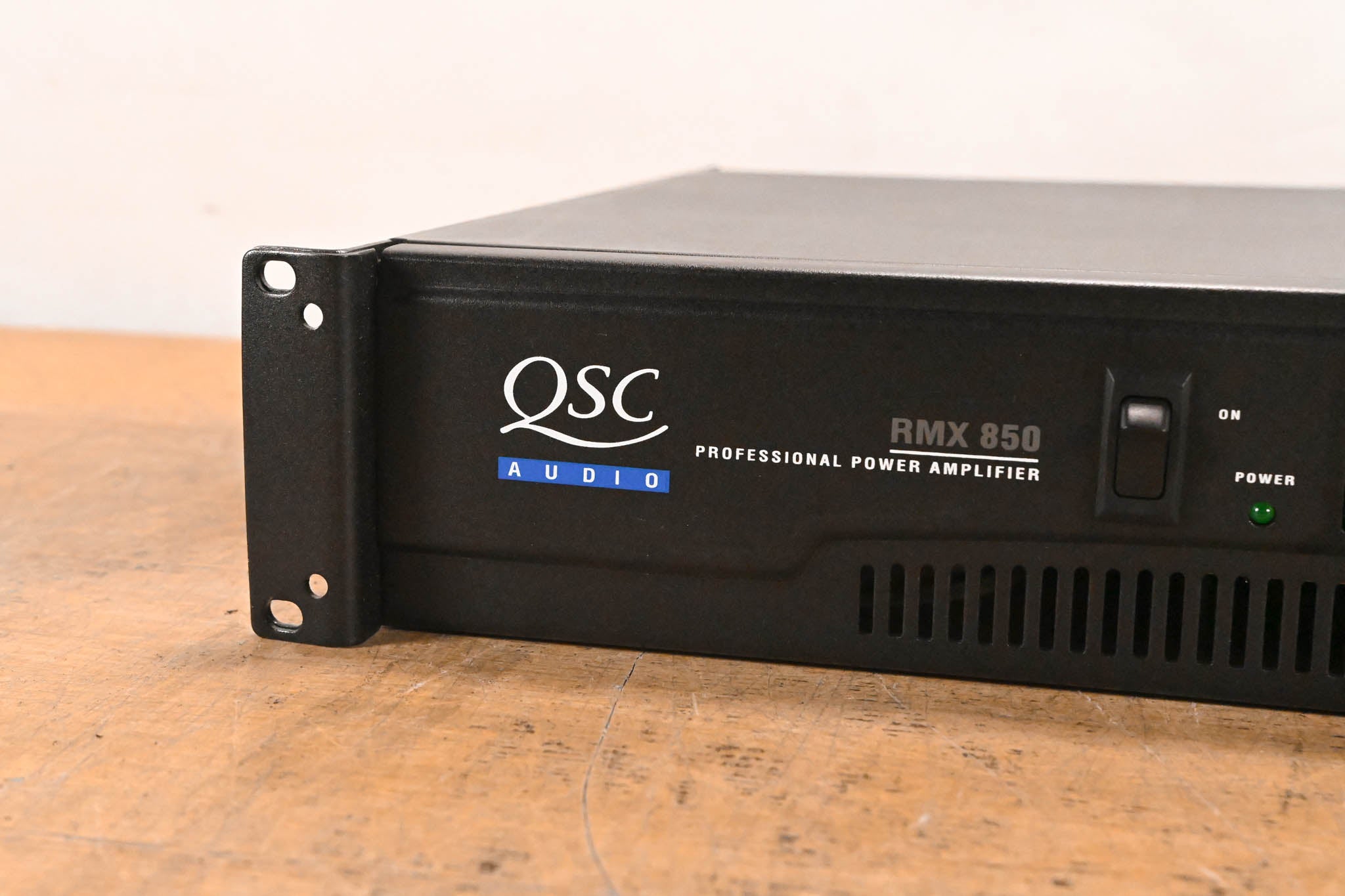 QSC RMX850 2-Channel Power Amplifier