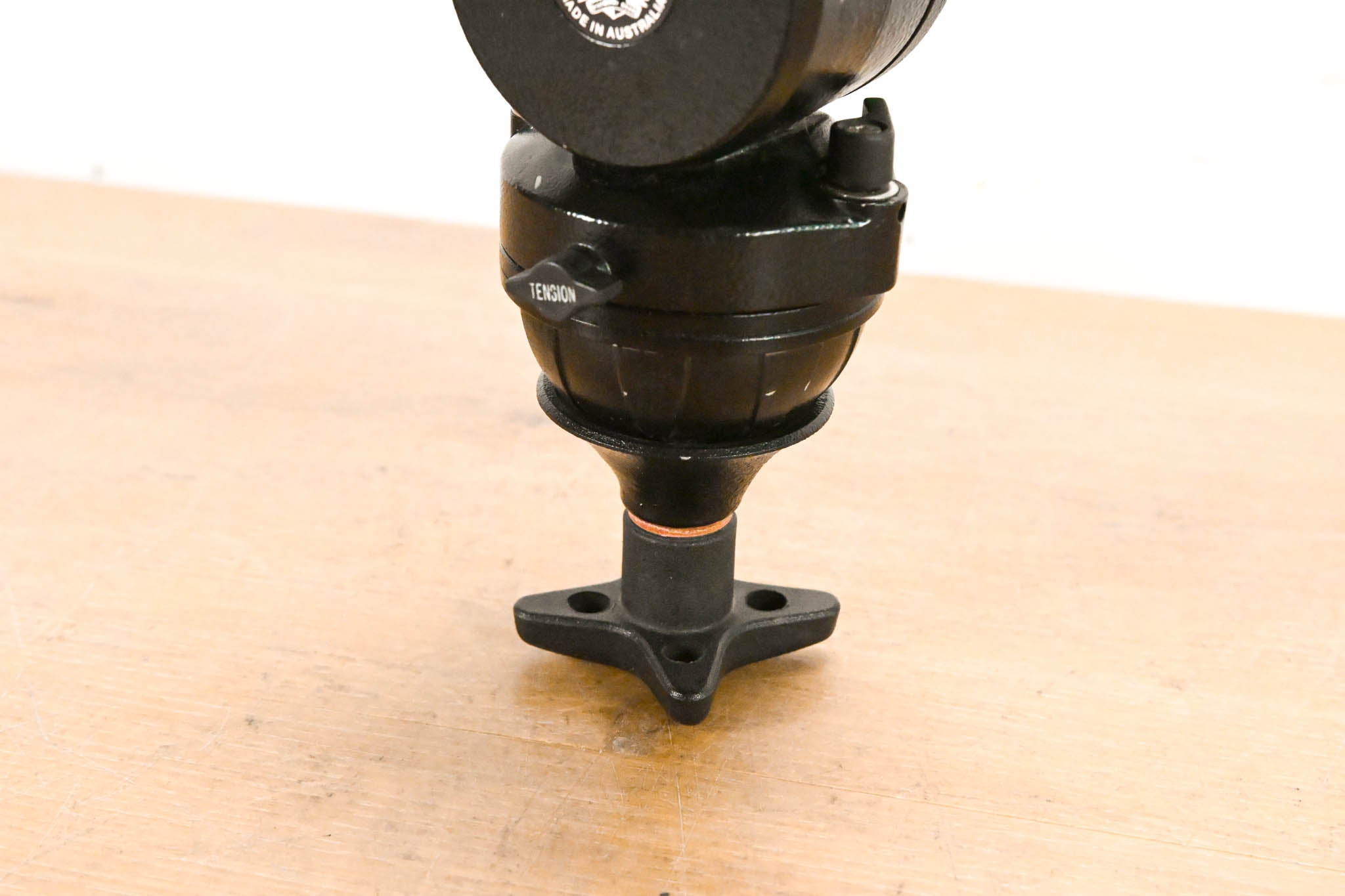 Miller 20 Fluid Tripod Head w/ Ball Leveling Base