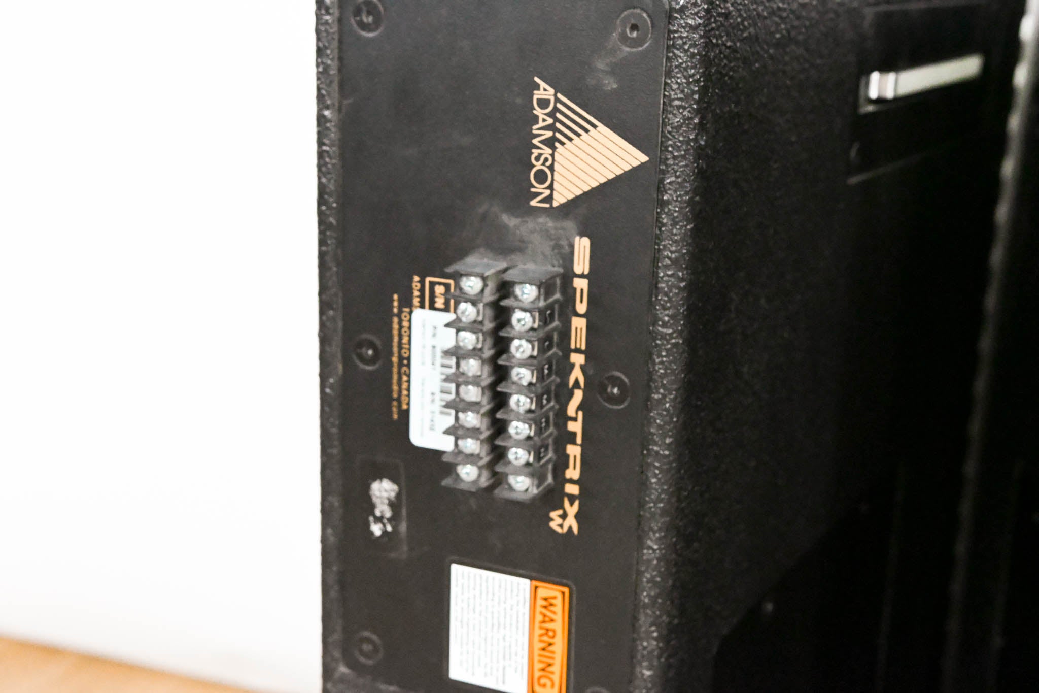 Adamson SpekTrix Wave Wide Angle Vertical Enclosure (PAIR)