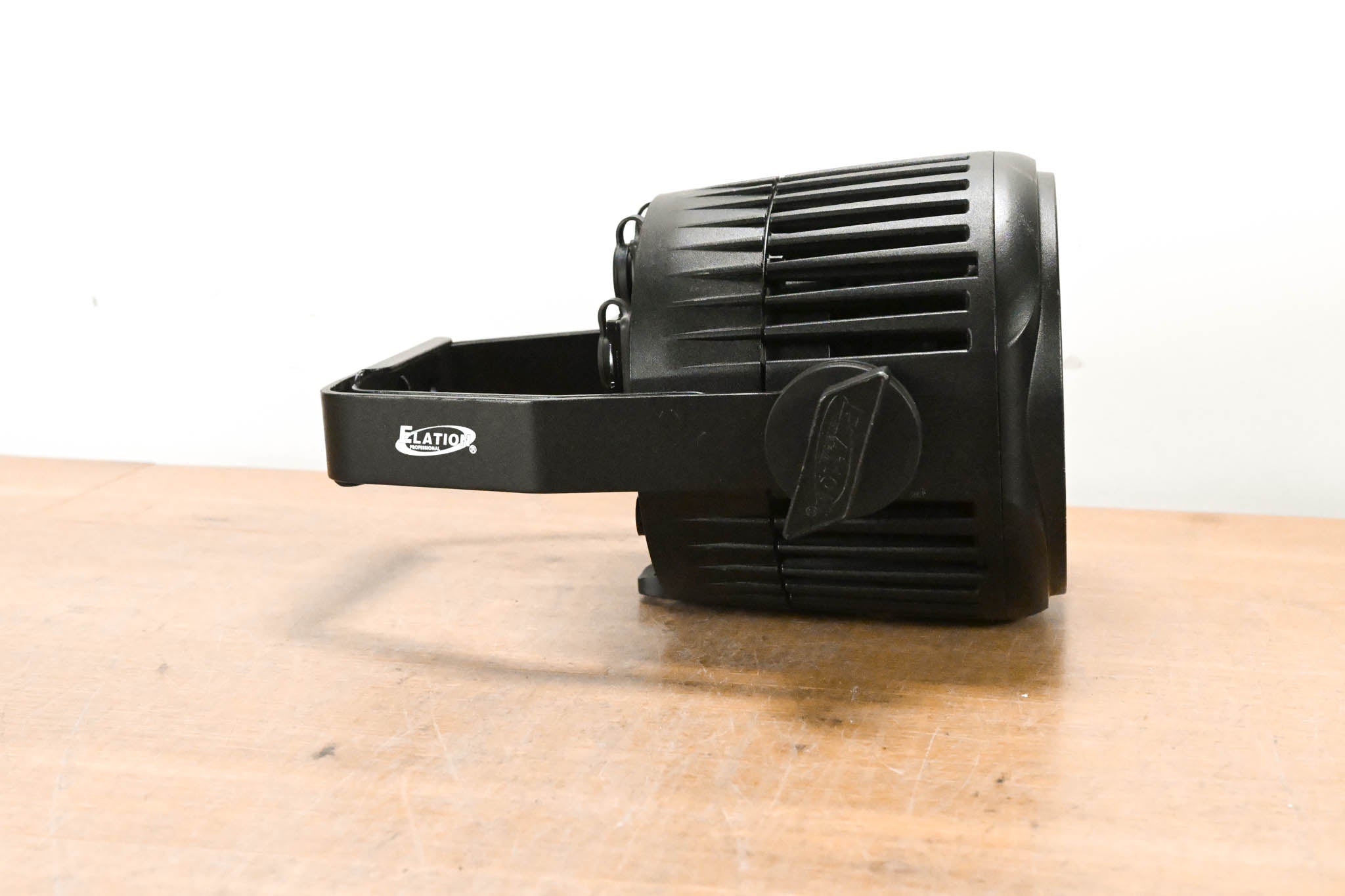 Elation SEVEN PAR 7IP 7-Color LED Par Wash Light (NO POWER CABLE)