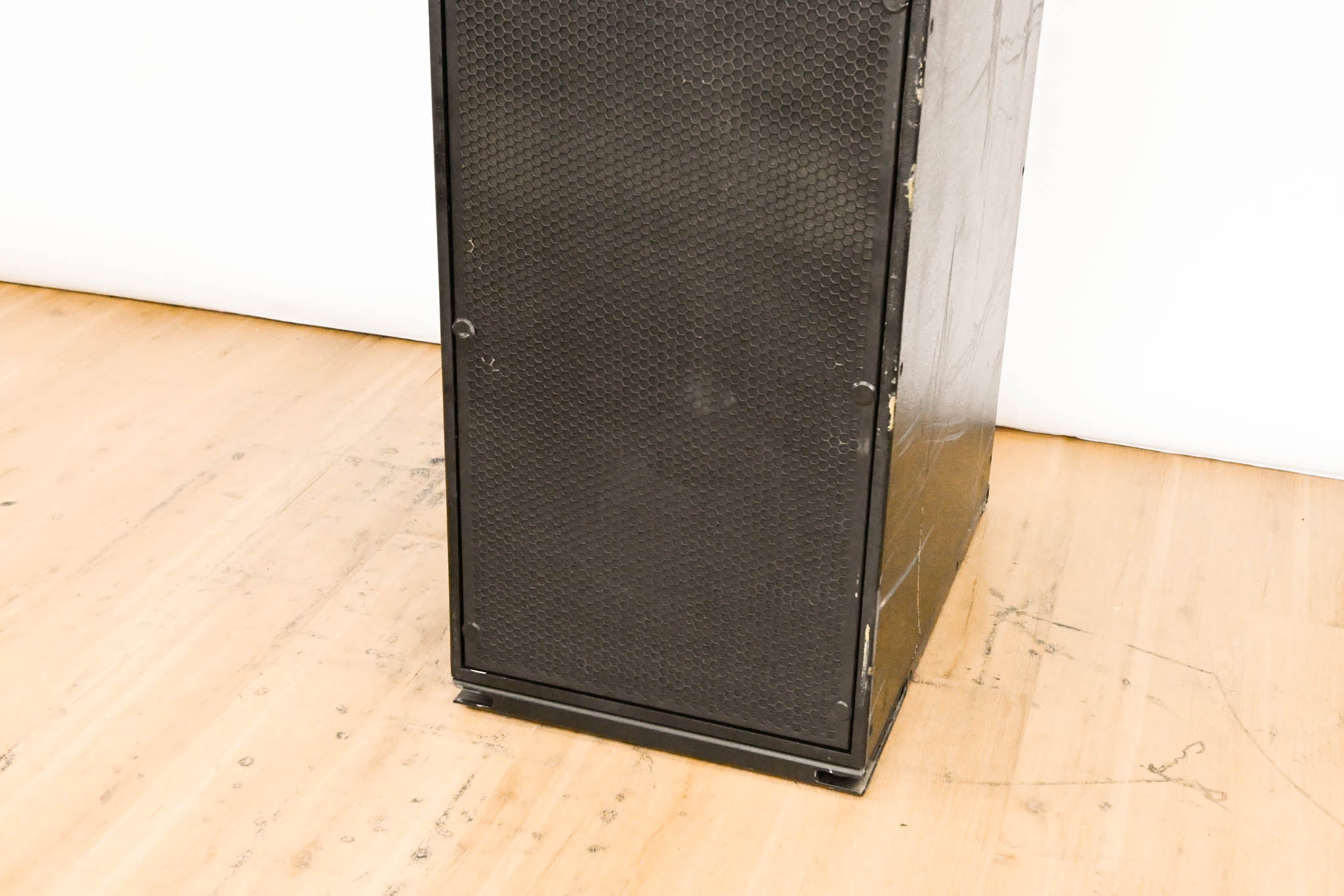 Meyer Sound M3D-SUB Active Directional Cardioid Subwoofer