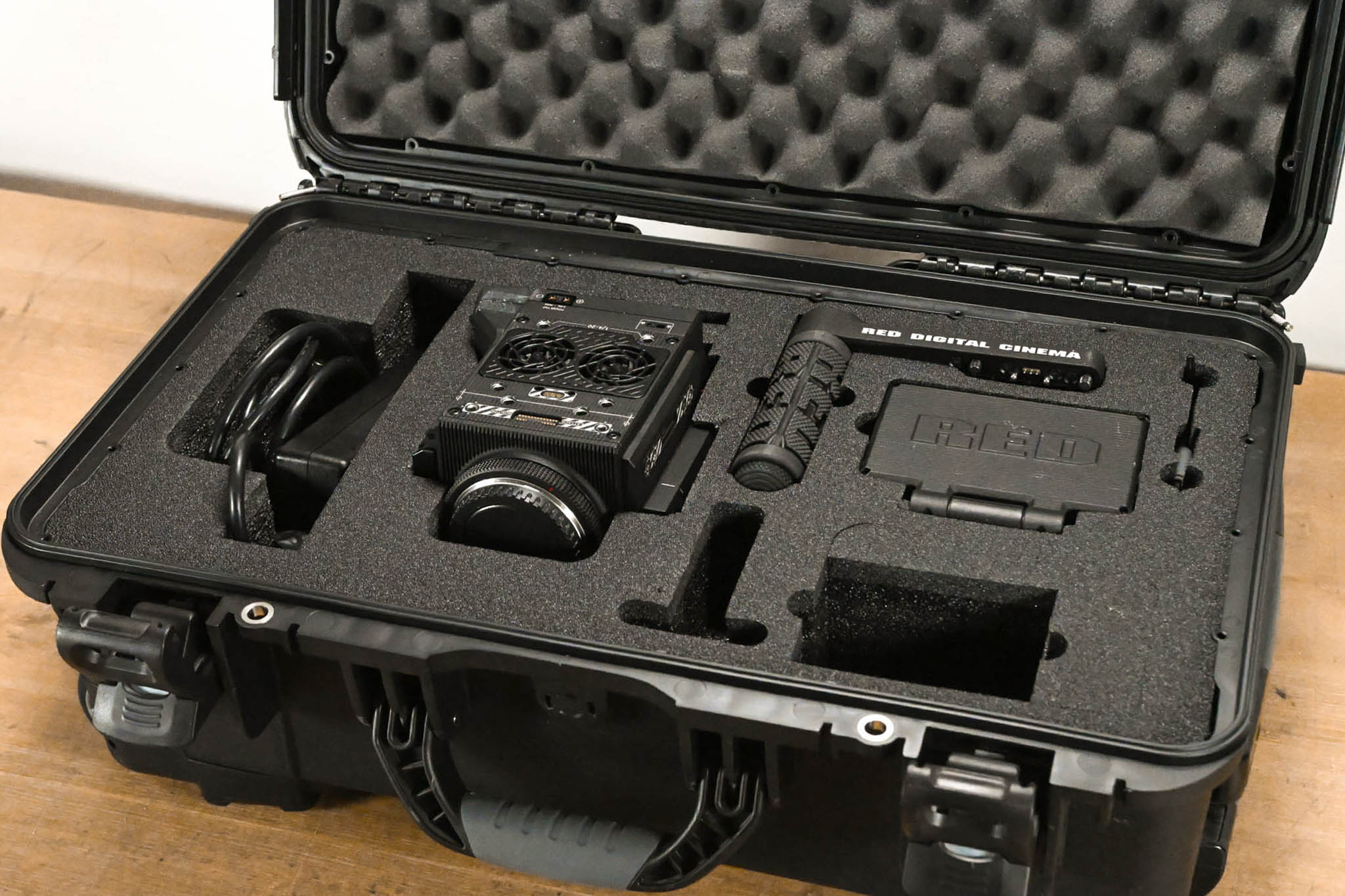 RED Digital Cinema RAVEN 4.5K Cinema Camera w/ Touch LCD