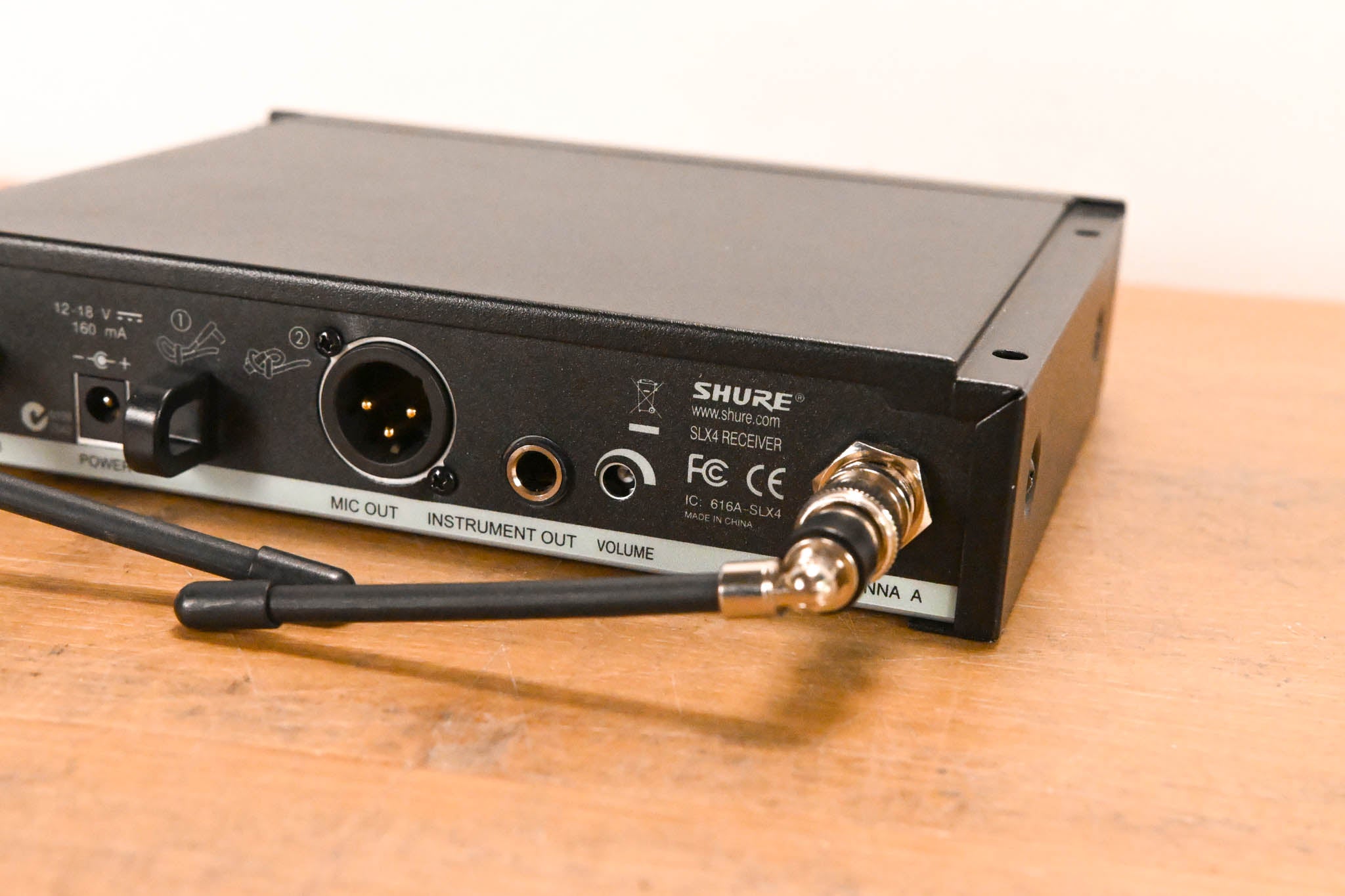 Shure SLX14 Bodypack Wireless System - J3 Band (NO POWER SUPPLY)
