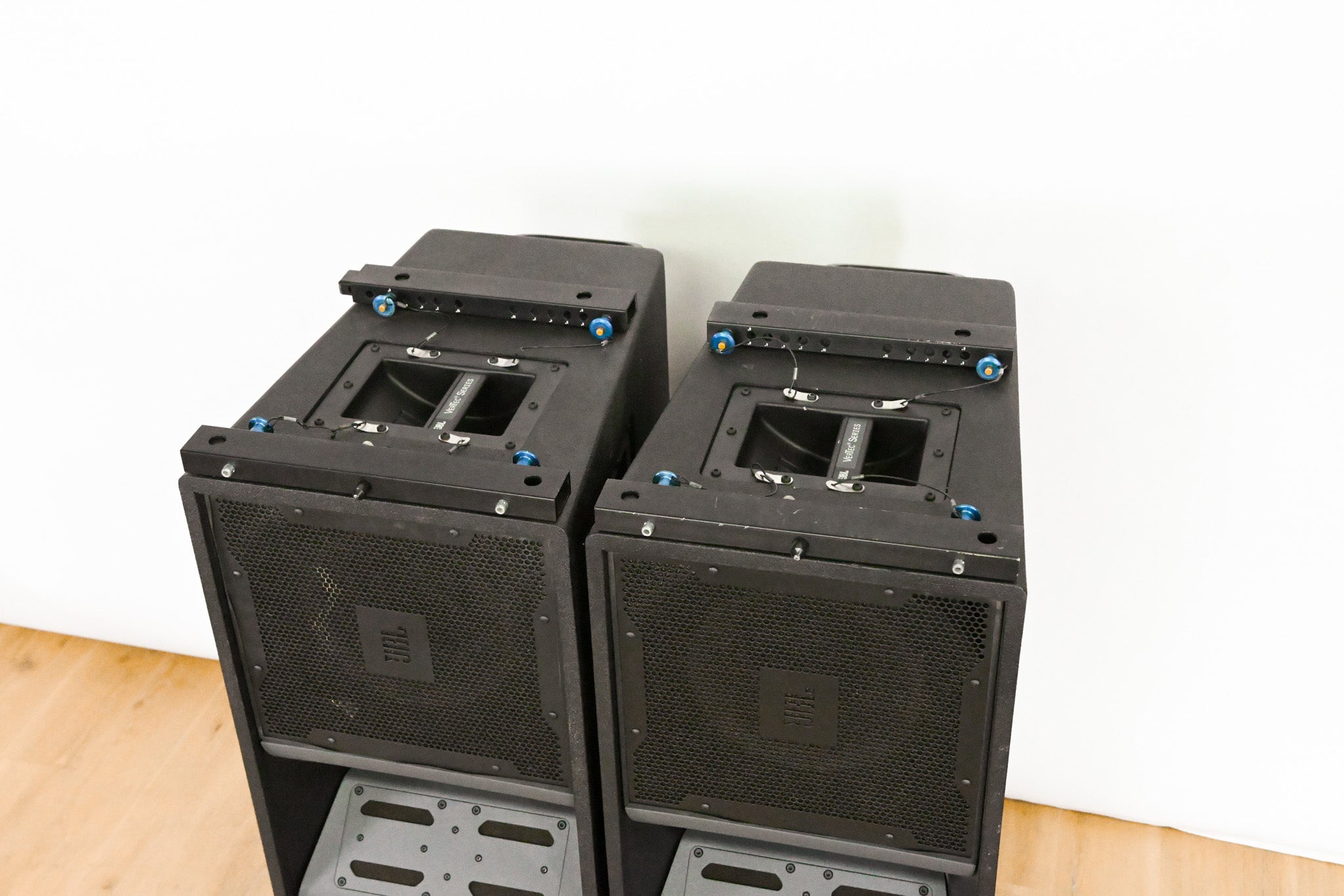 JBL VT4888DP Powered 3-Way Line Array Speaker (PAIR)