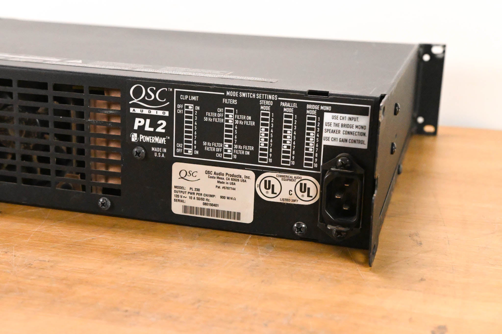QSC PL230 PowerLight 2 Series 2-Channel 1500W Power Amplifier