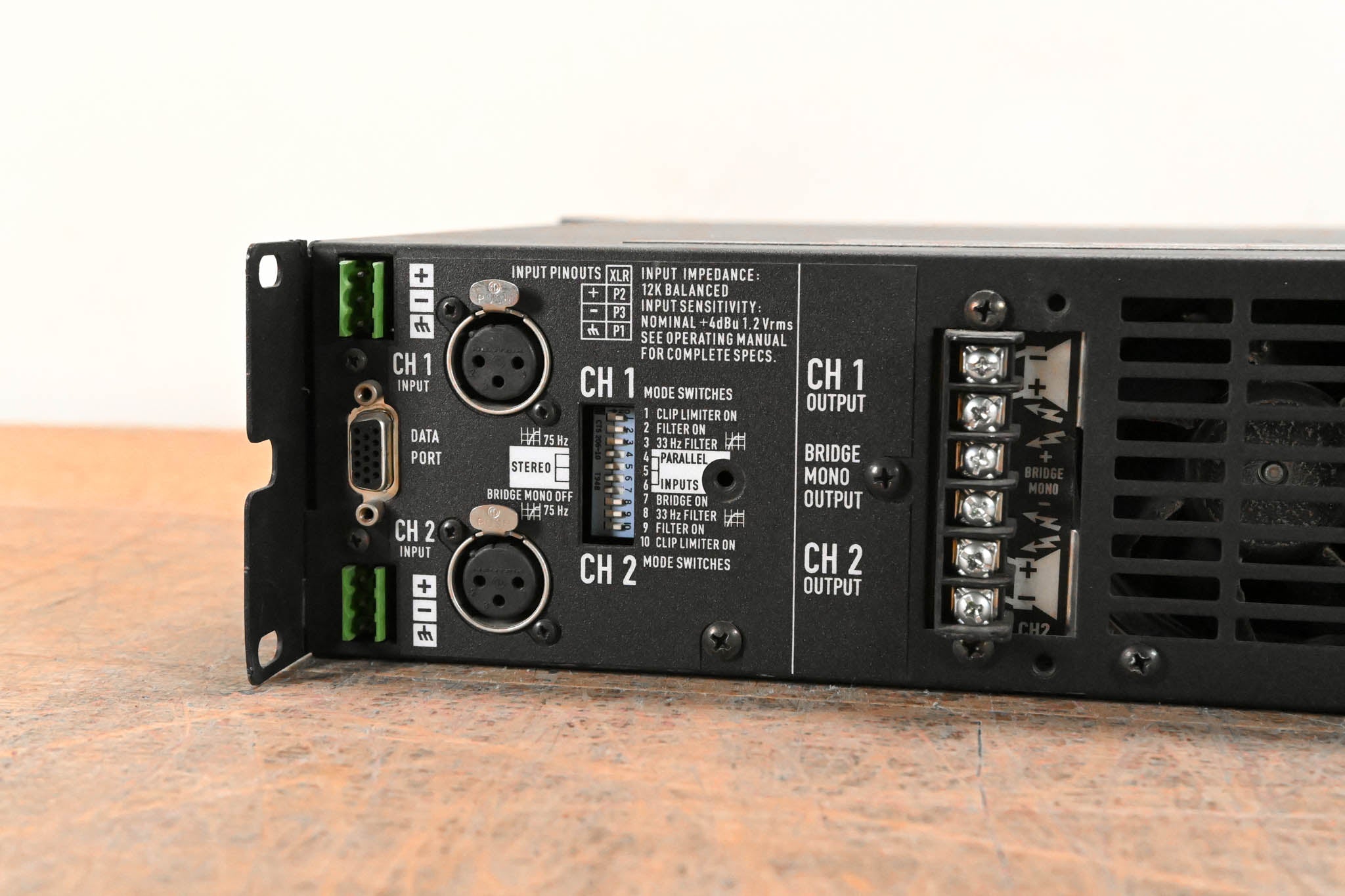 QSC CX302 2-Channel Power Amplifier