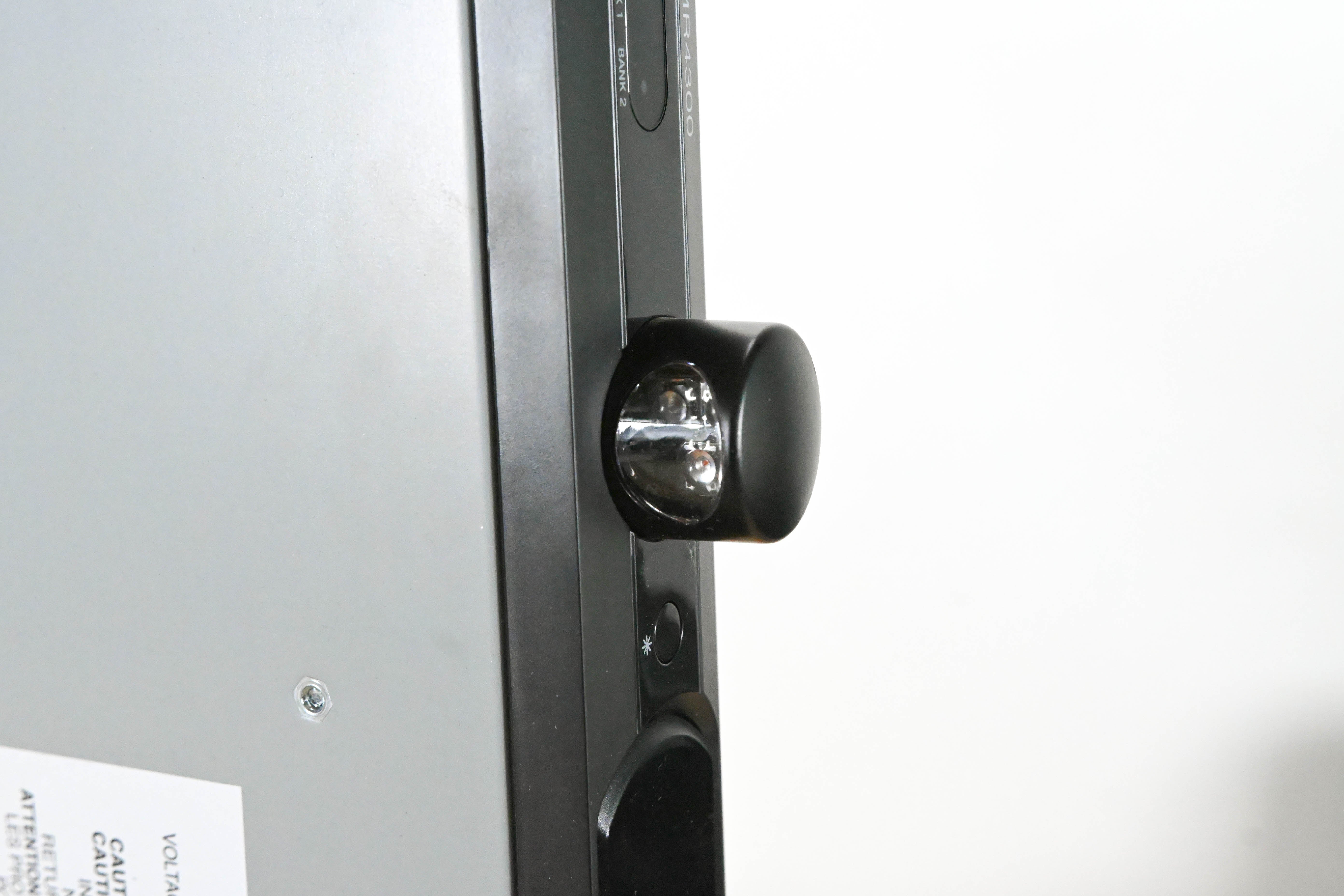Panamax MR4300 9-Outlet Power Management Conditioner