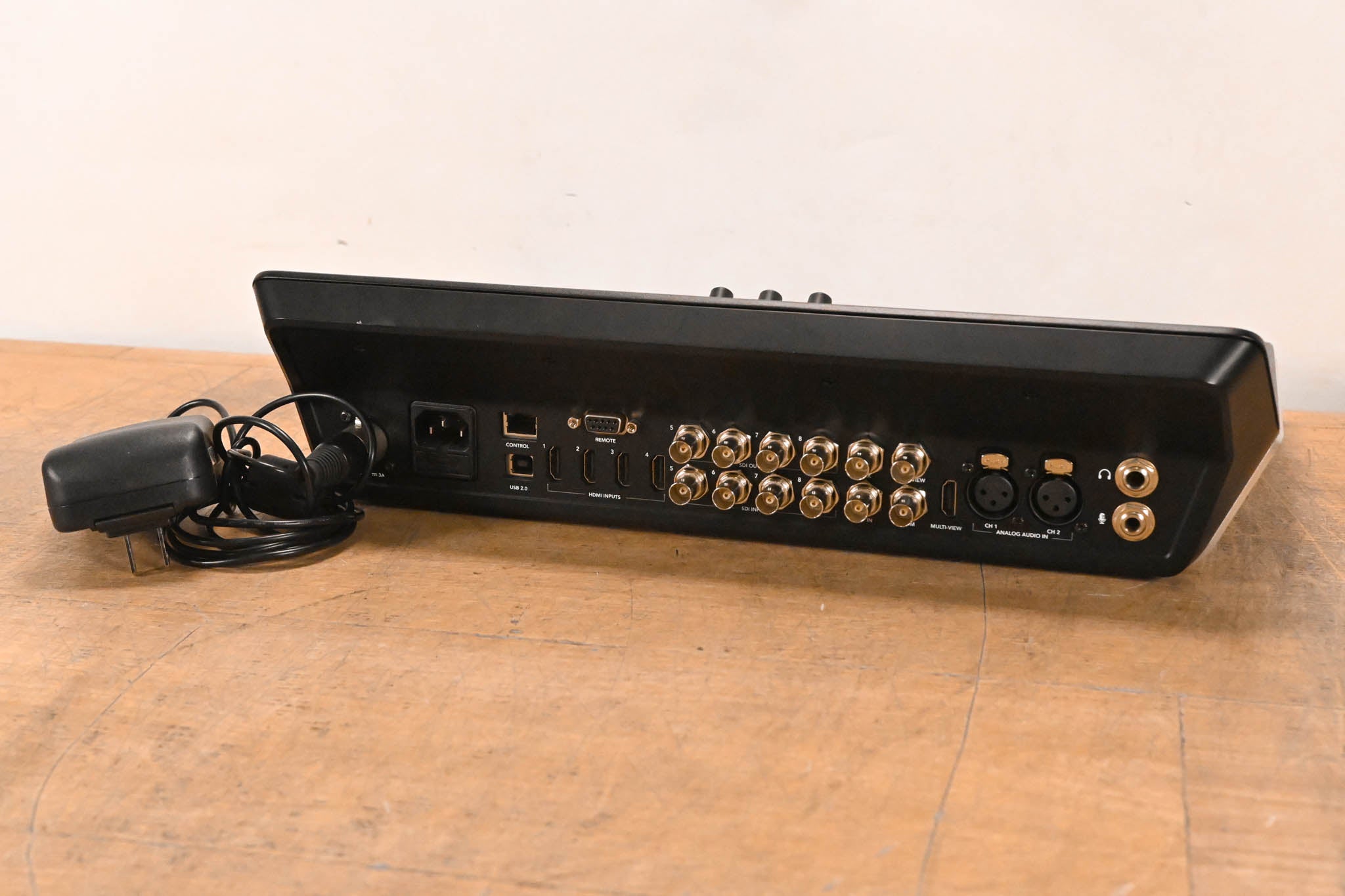 Blackmagic Design ATEM Television Studio Pro HD Live Production Switcher