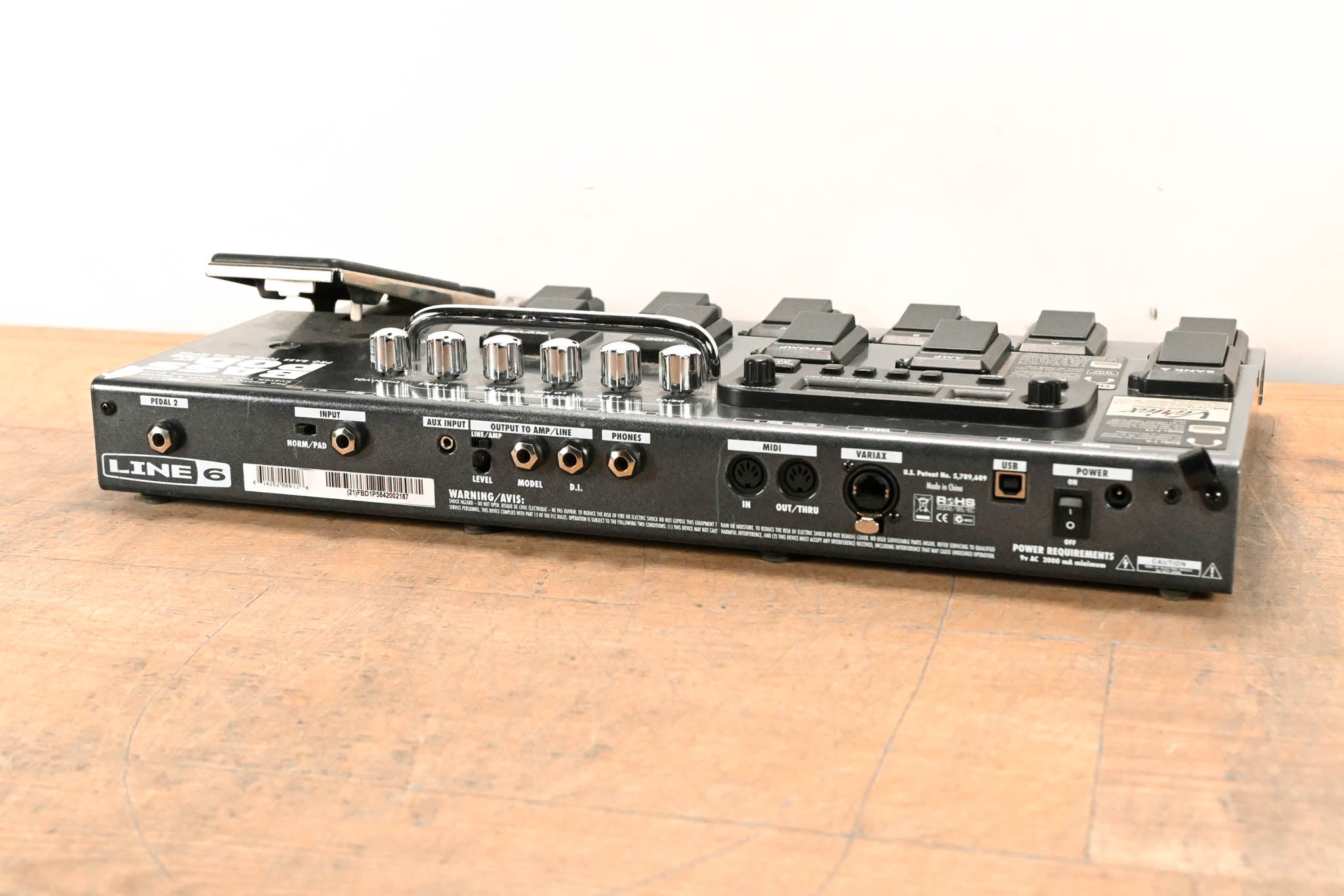 Line 6 Bass POD XT Live Multi-Effects Pedalboard (NO POWER SUPPLY)