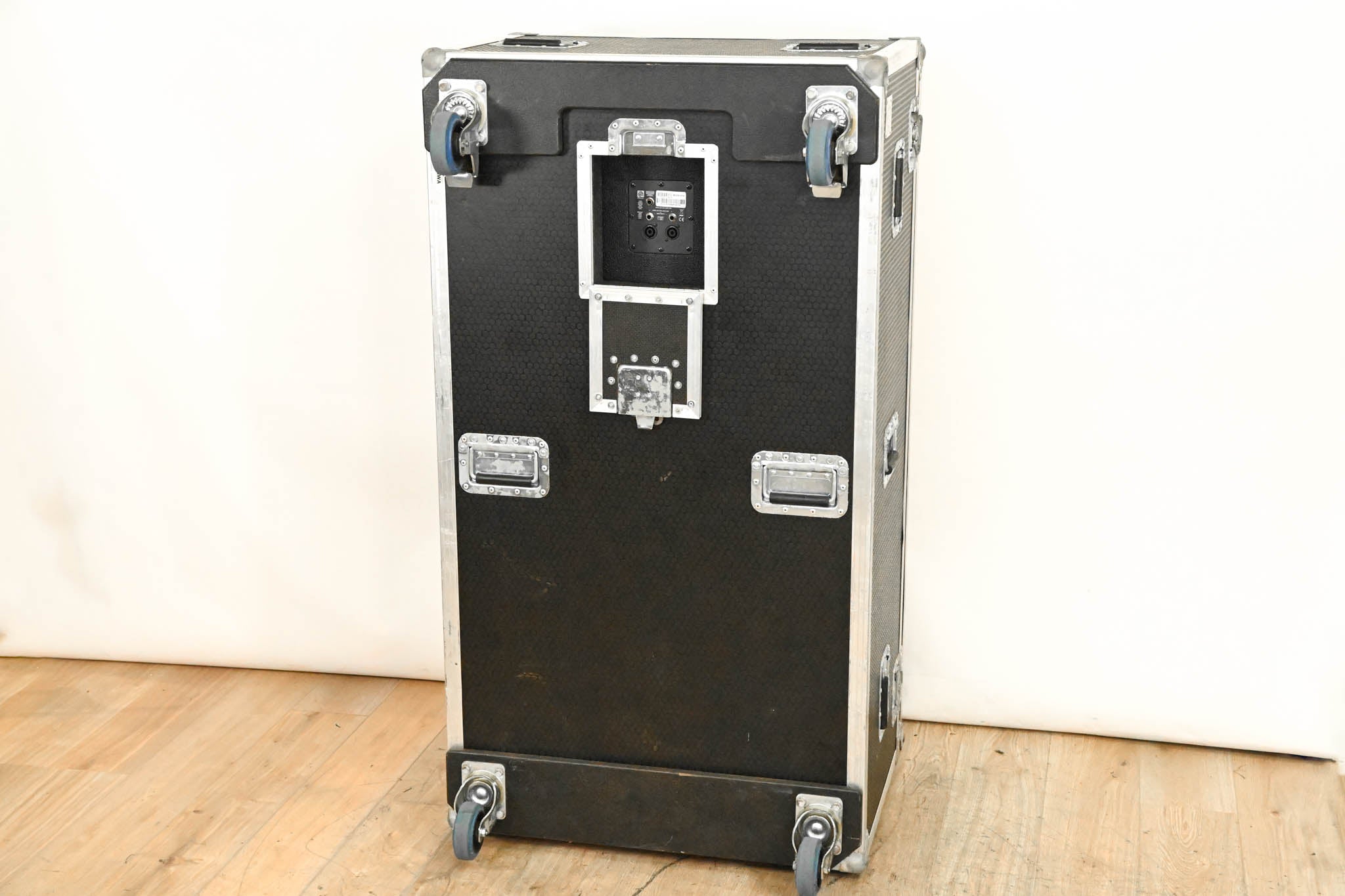 Ampeg SVT-810E 8x10" 800W Bass Cabinet with Road Case
