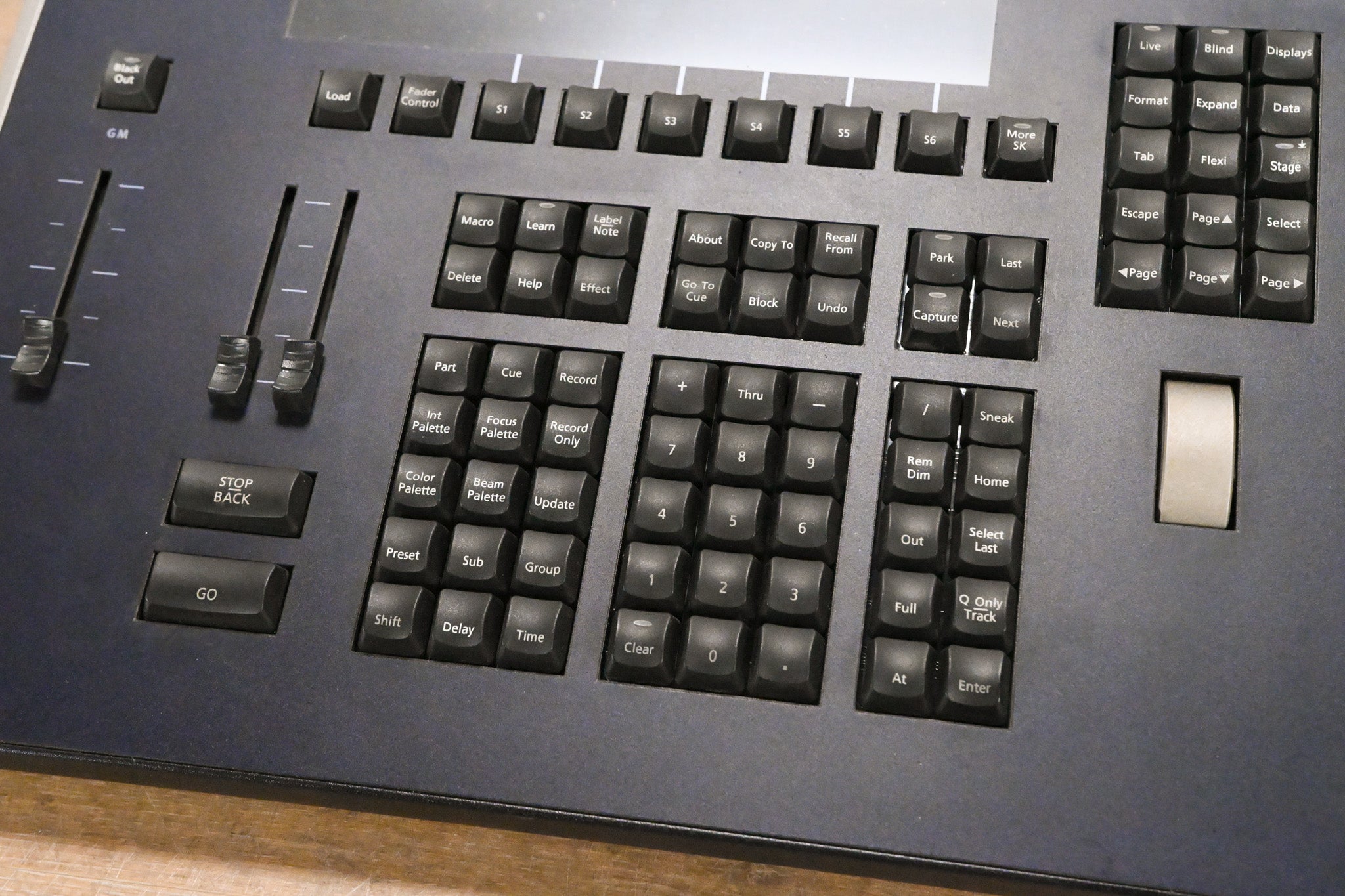 ETC ION 1000 Lighting Console