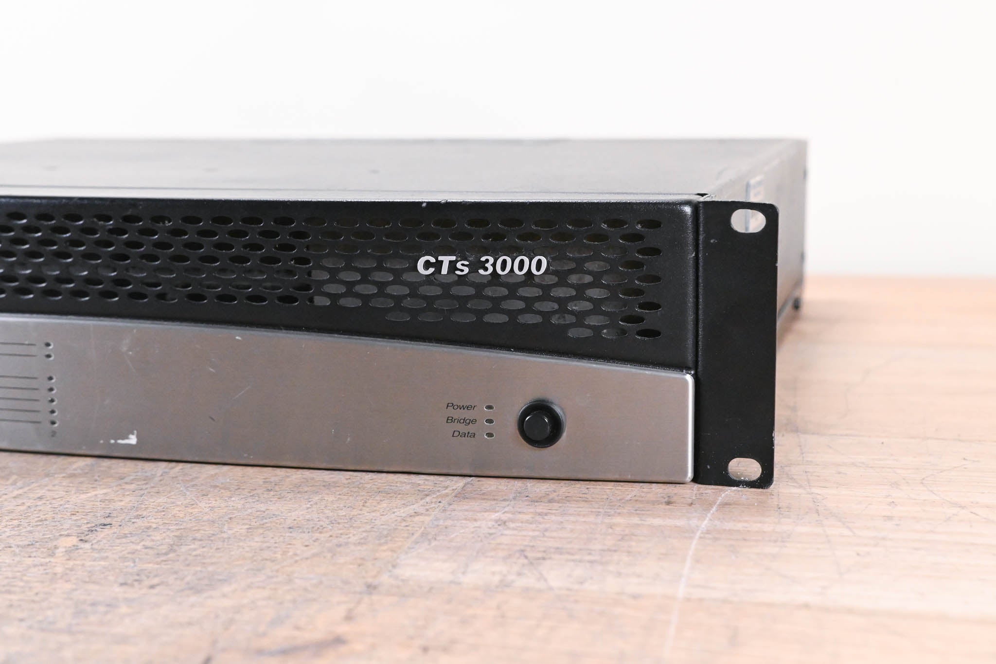 Crown CTs 3000 2-Channel Power Amplifier