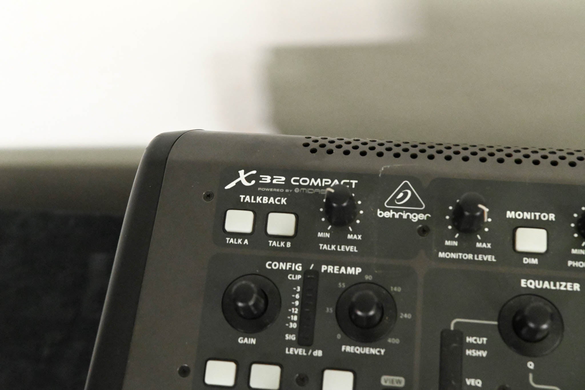 Behringer X32 Compact 40-Channel Digital Audio Console