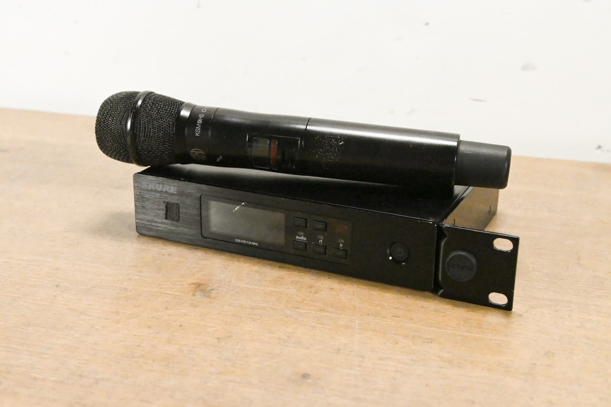Shure QLXD24/KSM9HS Digital Handheld Wireless System - G50 Band (NO PSU)