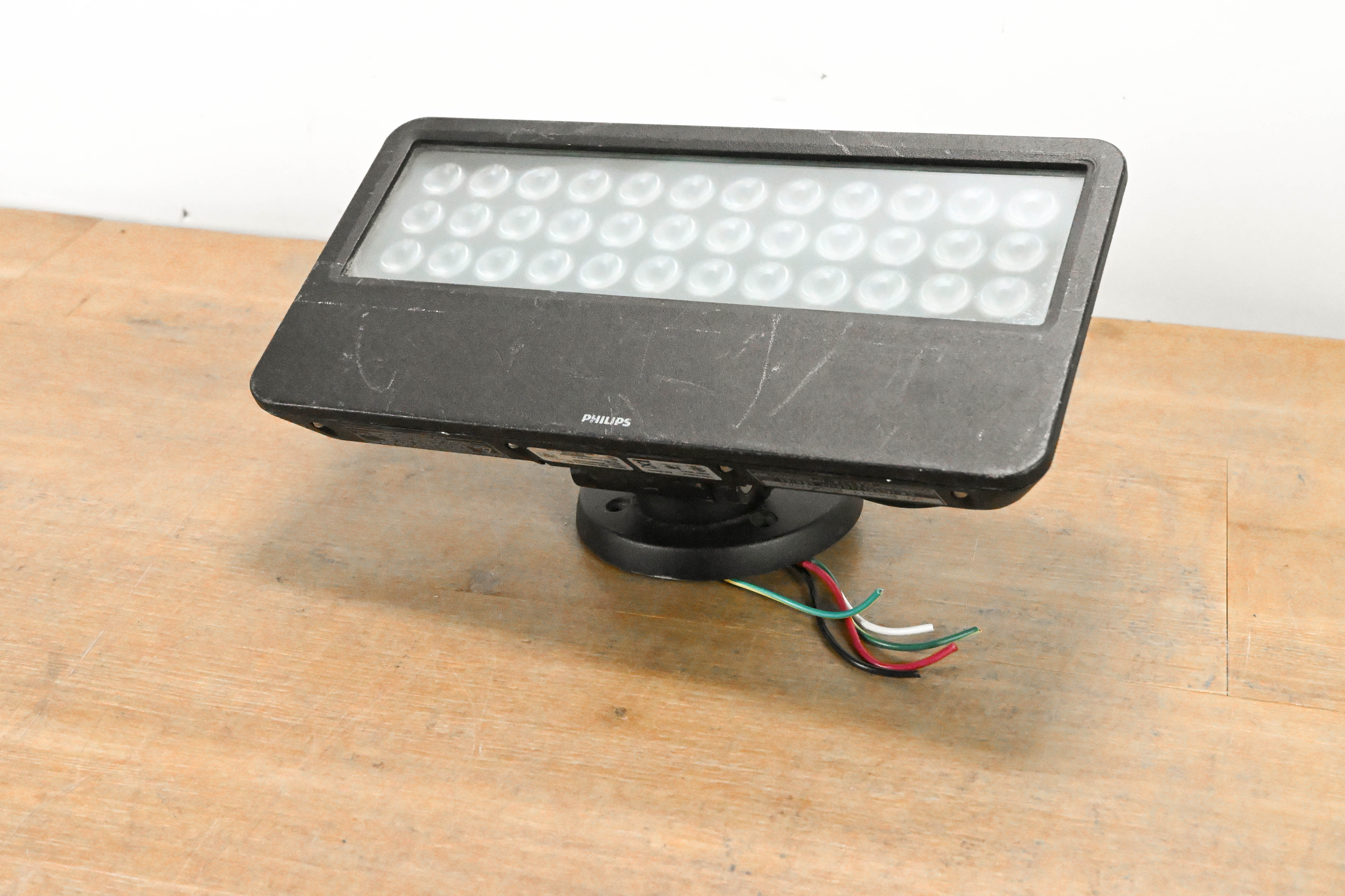 Philips iW Blast12 Powercore Frosted Lens LED Fixture