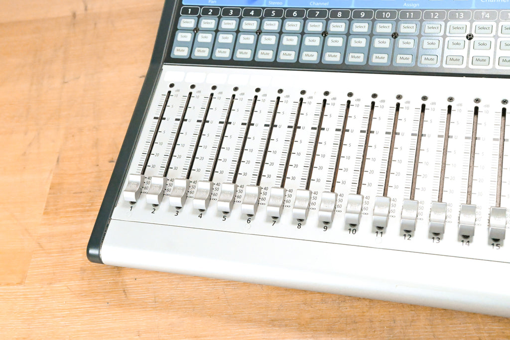 PreSonus StudioLive 16.4.2 16-Channel Digital Audio Mixer CG011LV