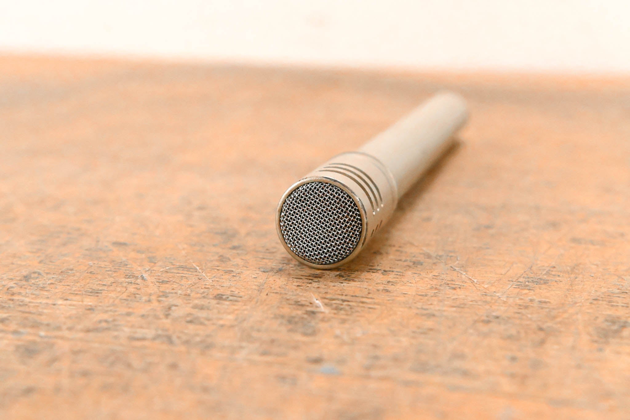 Shure SM81 Cardioid Condenser Microphone