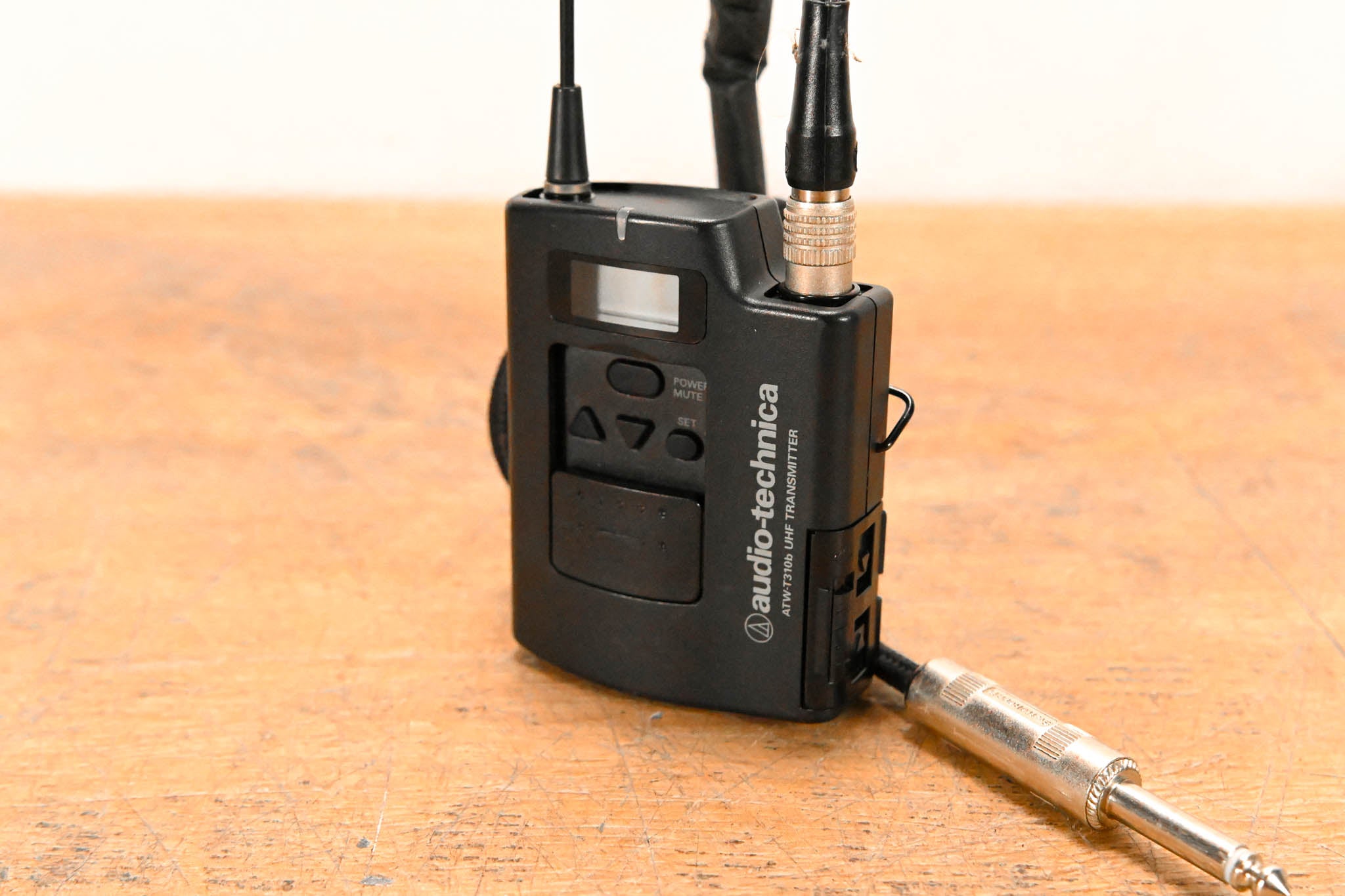Audio-Technica ATW-R3100bl Receiver w/ Bodypack - 482-507 MHz (NO PSU)