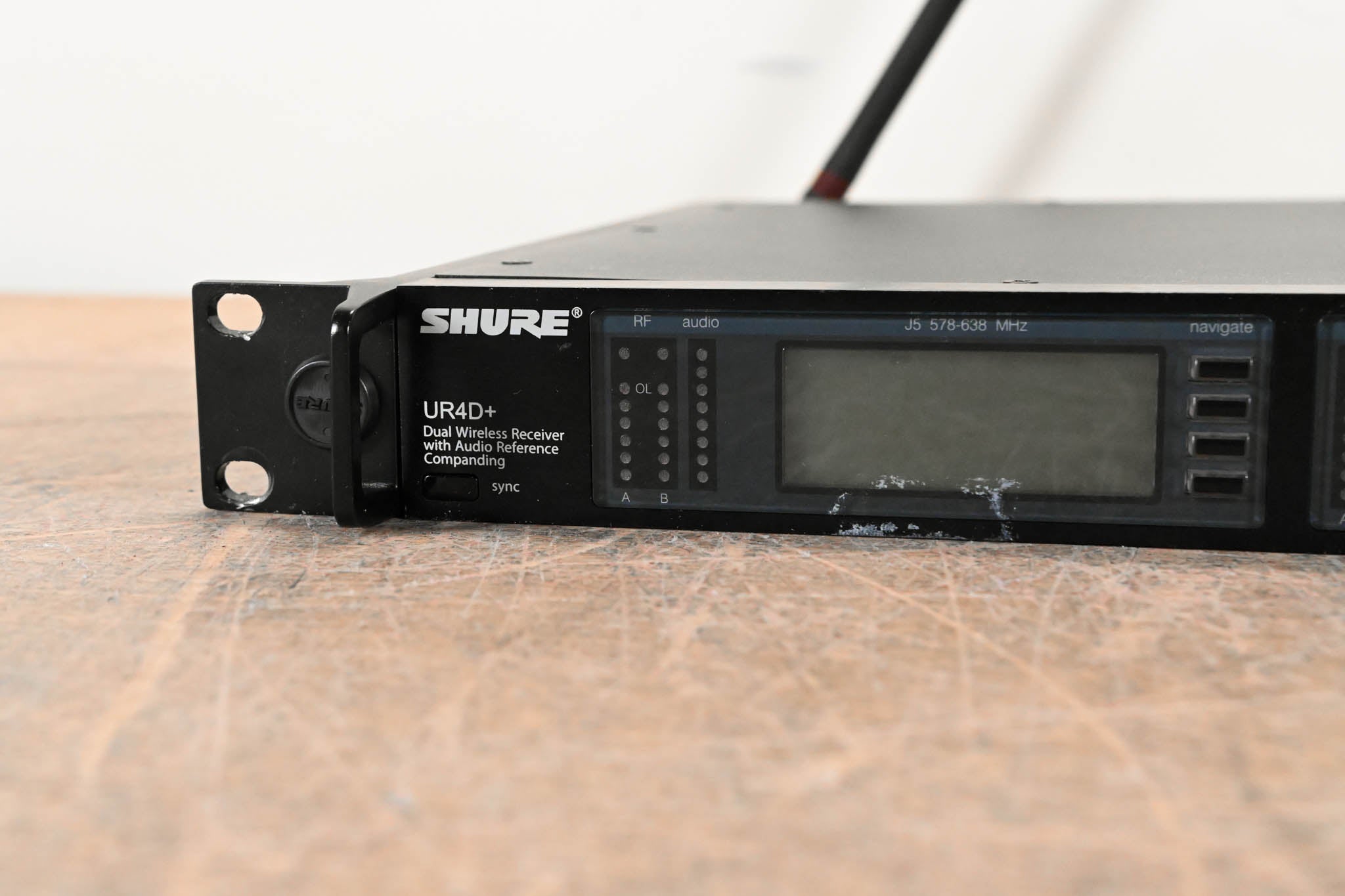 Shure UR4D+ Dual Wireless Receiver w/ two Bodypacks J5 Band: 578-638 MHz