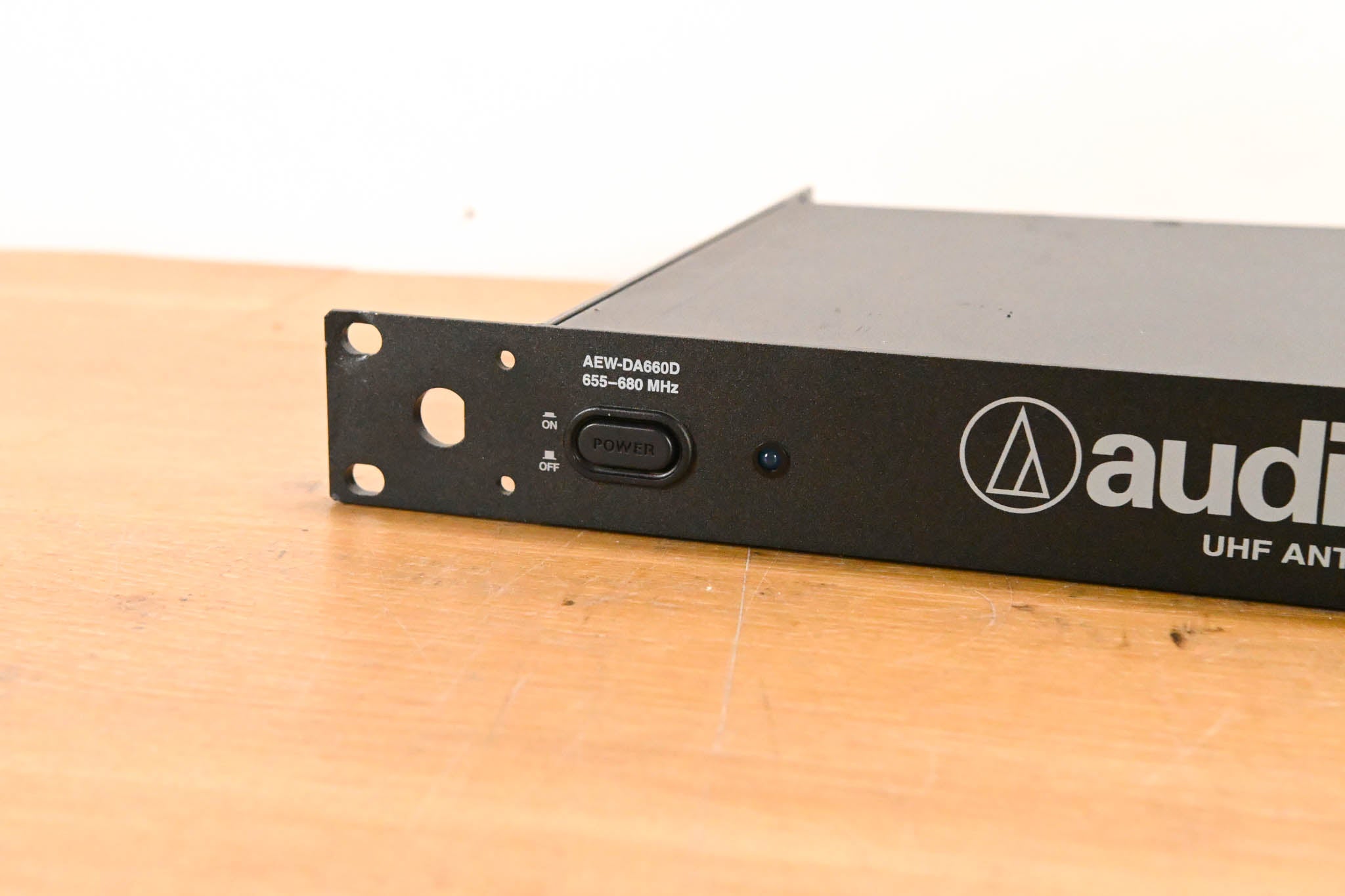 Audio-Technica AEW-DA660D UHF Antenna Distribution System