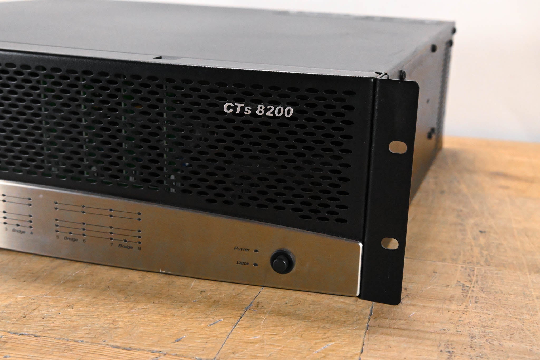 Crown CTs 8200 200W 8-Channel Power Amplifier