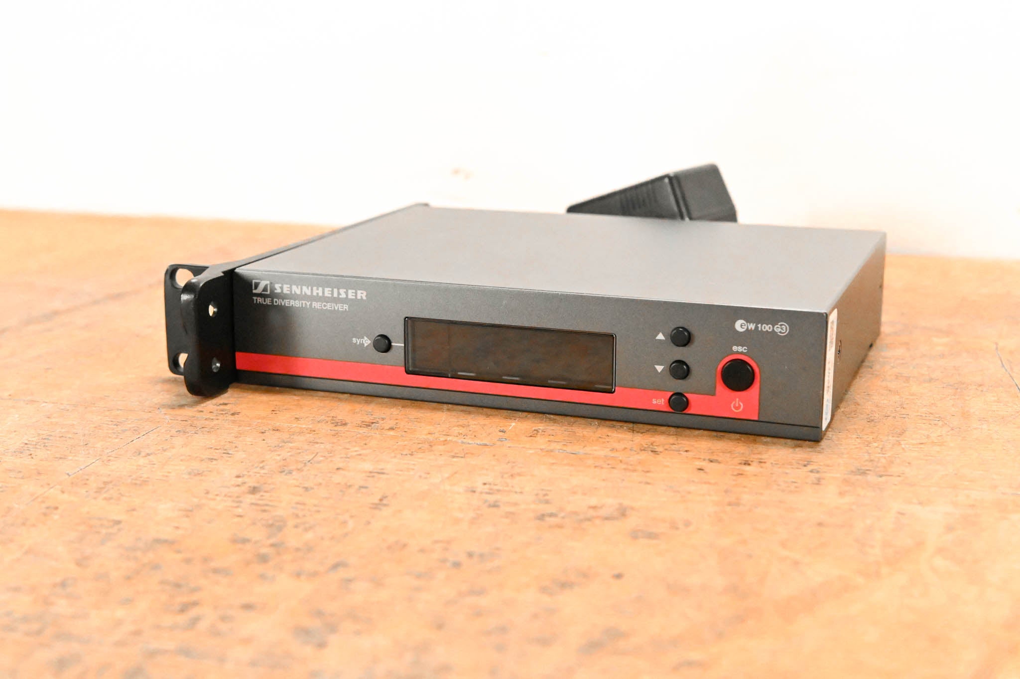 Sennheiser EM 100 G3 Wireless Receiver - A Range: 516-558 MHz