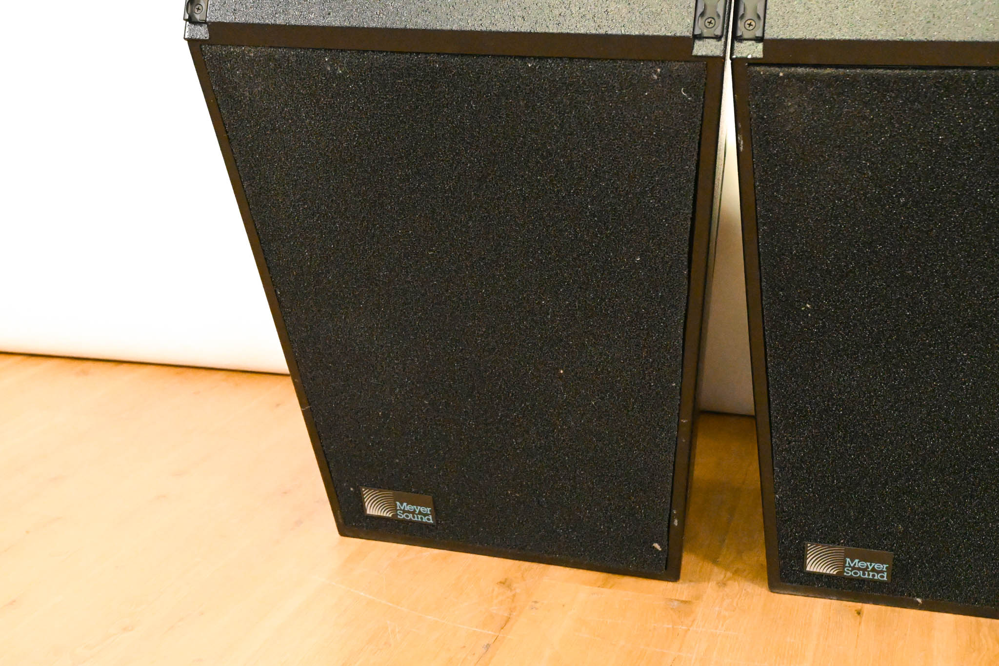 Meyer Sound DF-4 Medium-Throw Down Fill Self-Powered Loudspeaker (PAIR)