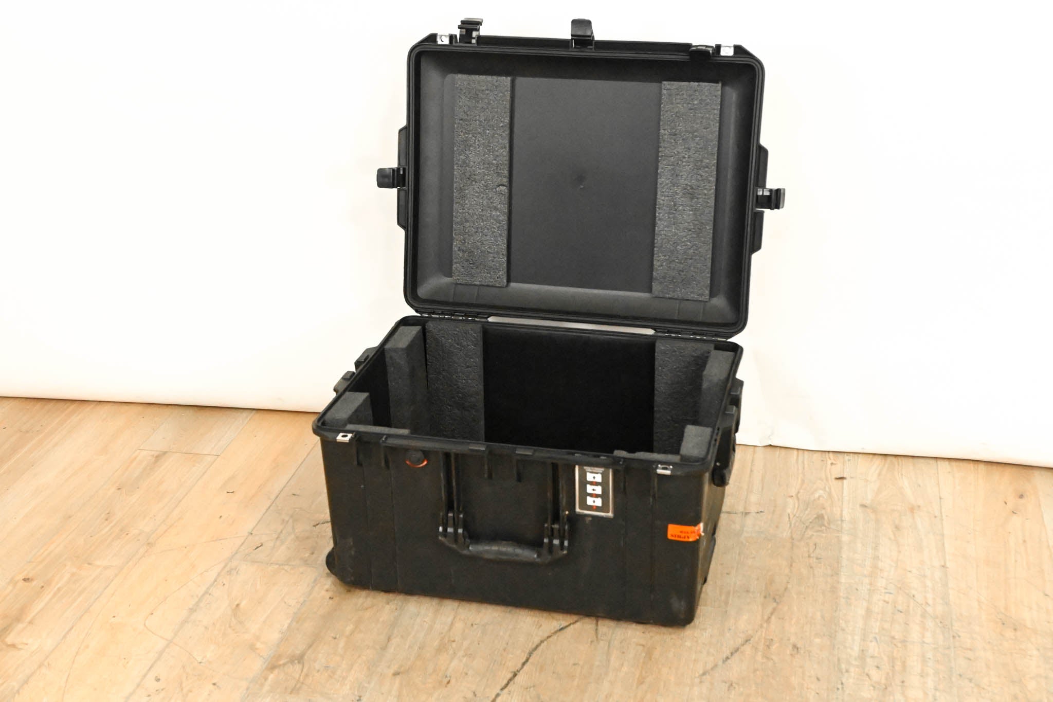 Pelican 1637 Air Case