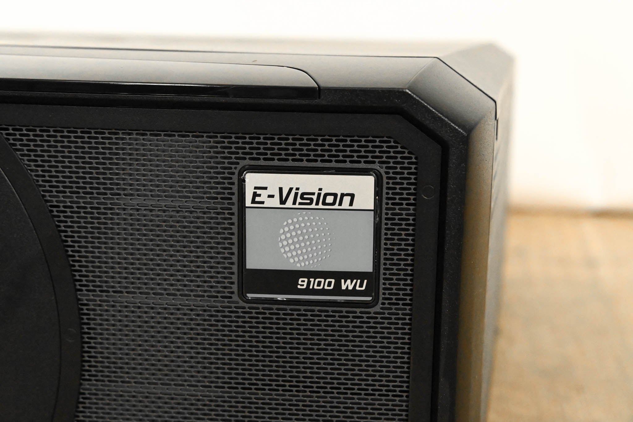 Digital Projection E-Vision 9100 WU WUXGA Large Venue DLP Projector
