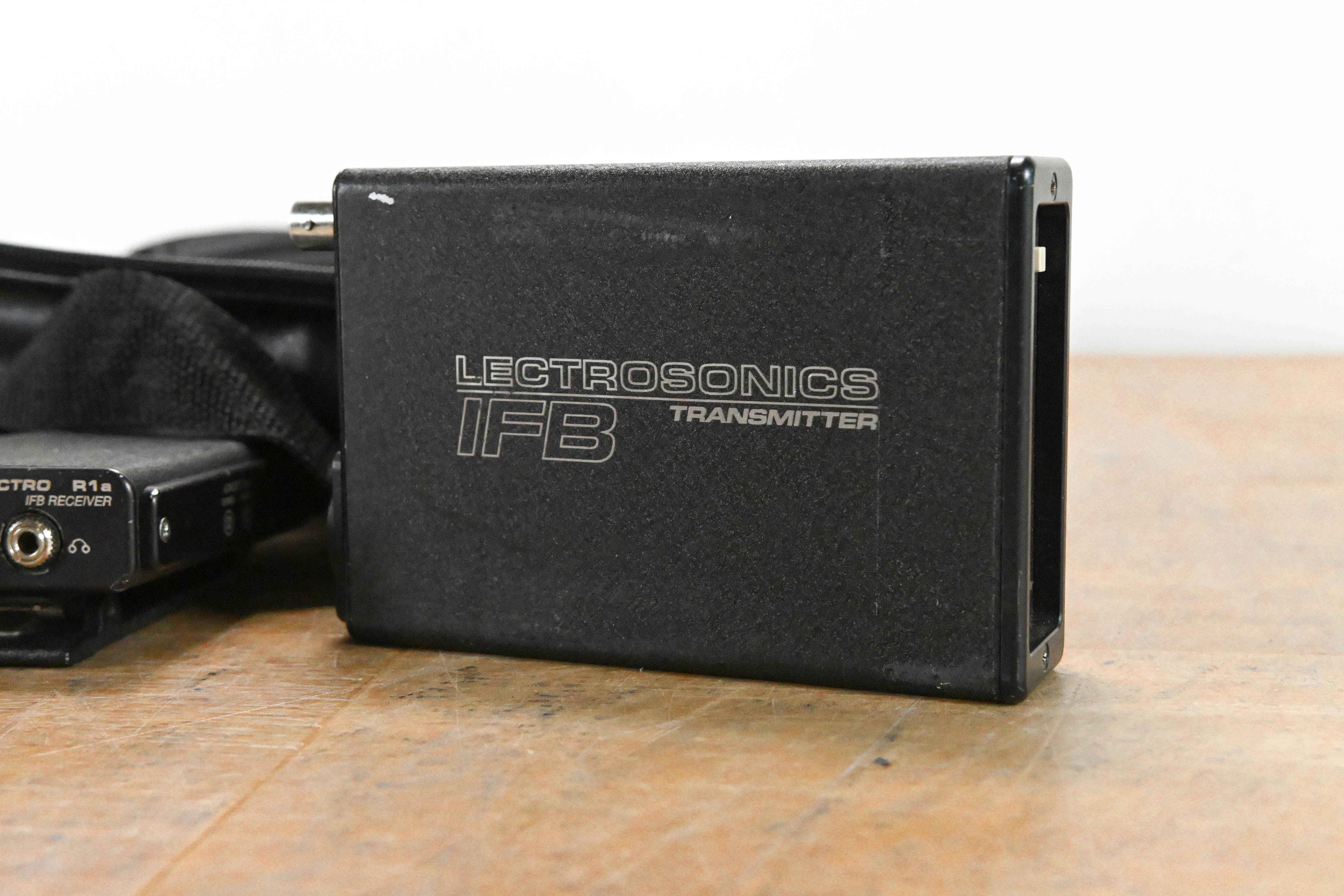 Lectrosonics T1 IFB Transmitter & R1a Receiver Block 21 w/ Case