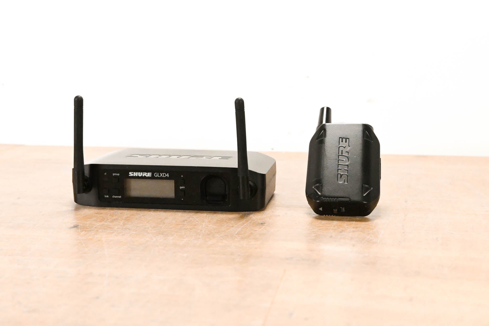 Shure GLXD14-Z2 Digital Wireless Guitar System (2.4 GHz) NO POWER SUPPLY
