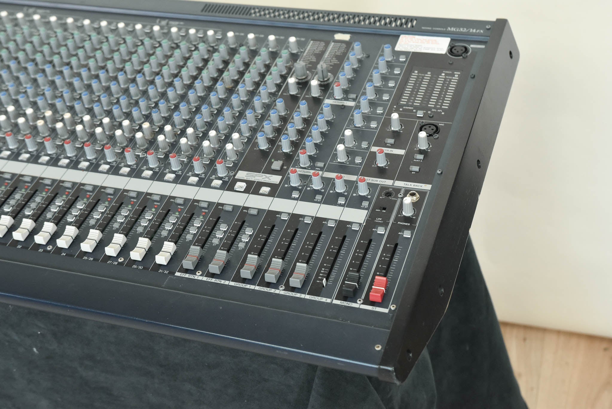 Yamaha MG32/14FX 32-input 14-bus Mixer with DSP Effects