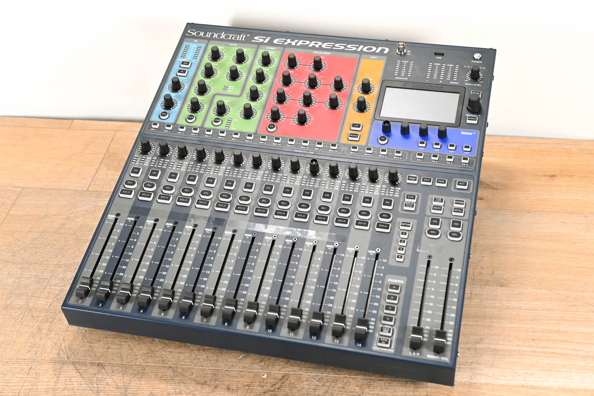 Soundcraft Si Expression 1 16-Channel Digital Audio Mixing Console