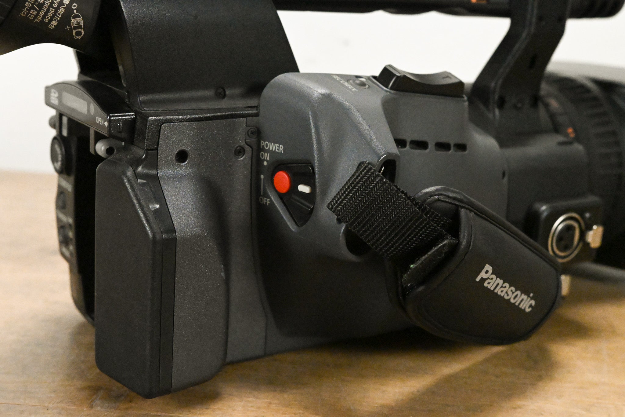 Panasonic AG-HMC150P AVCCAM Camcorder