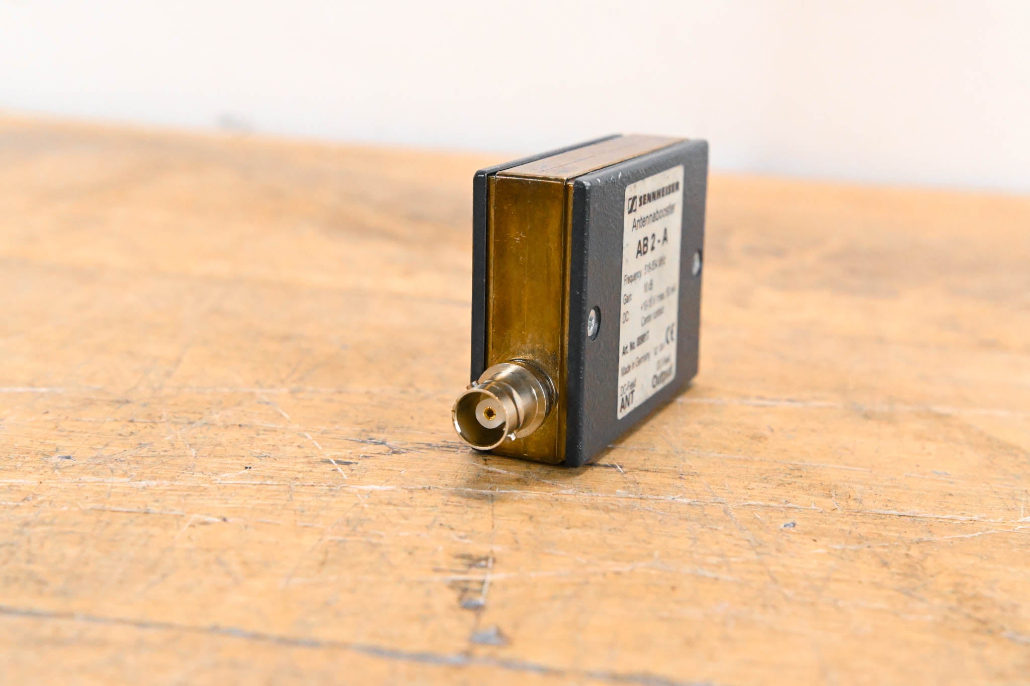 Sennheiser AB2-A Antenna Booster - A Range: 518-554 MHz