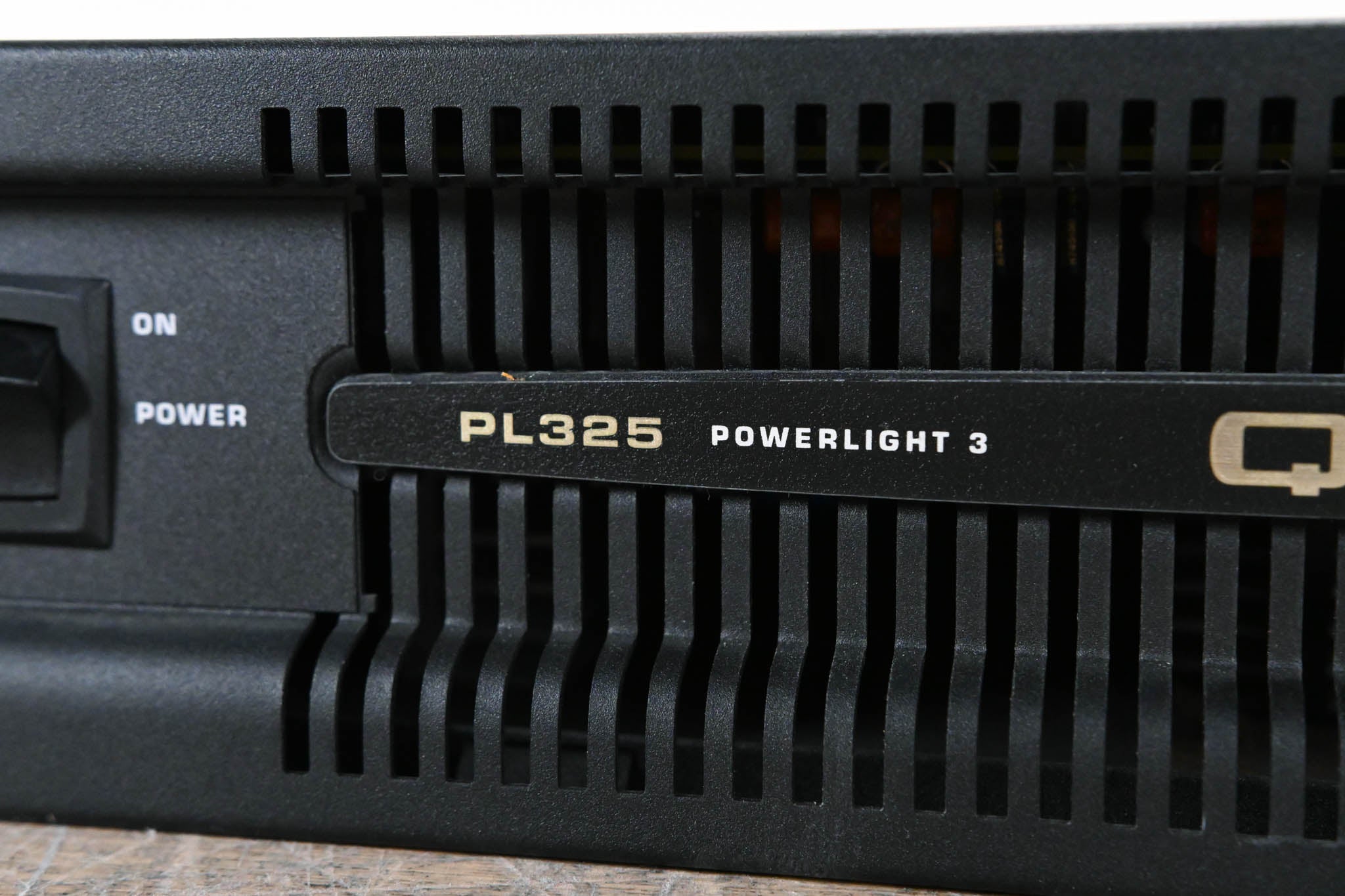 QSC PL325 Powerlight 3 Series 2-Channel Power Amplifier