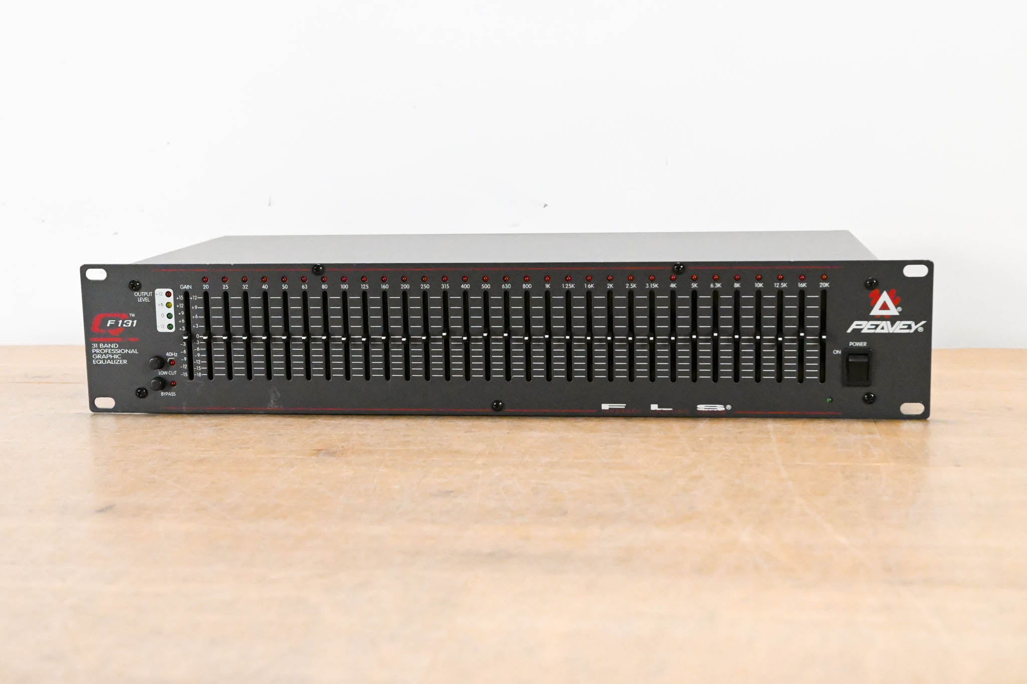 Peavey QF 131 31-Band Graphic Equalizer